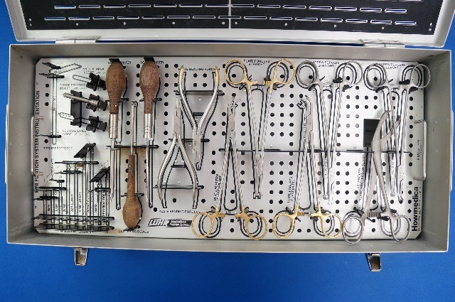 Surgeon 156, 139, 1403冊セット Howmedica 6684-0-005 LUHR Maxillofacial Fixiation Systems