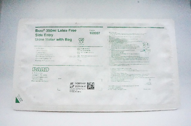 Bard 153207 350ml Latex-Free Side Entry Urine Meter with Bag