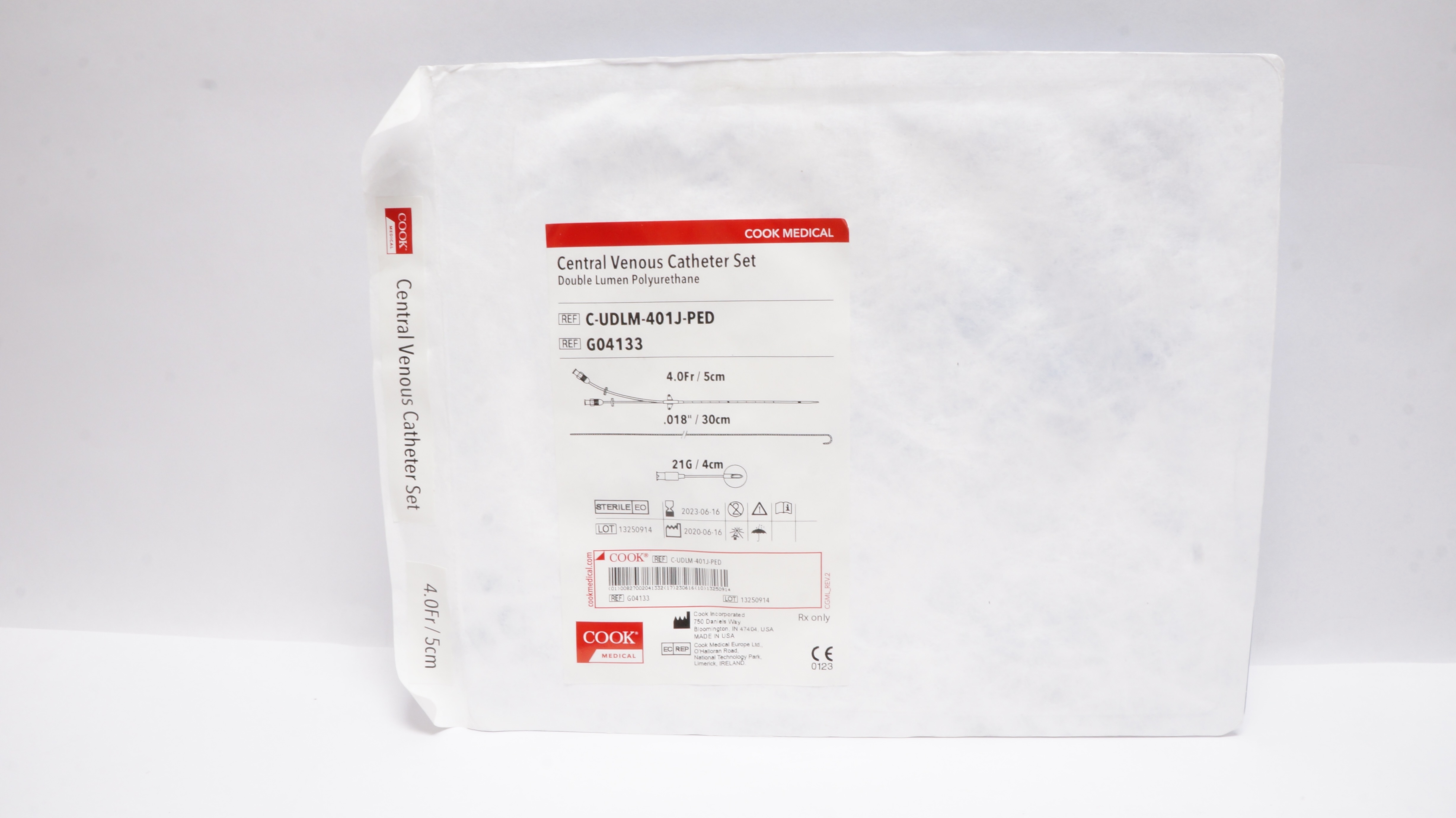 Cook Medical G04133 Central Venous Cath. Set 4.0Fr x .018 inch x 21G (x)