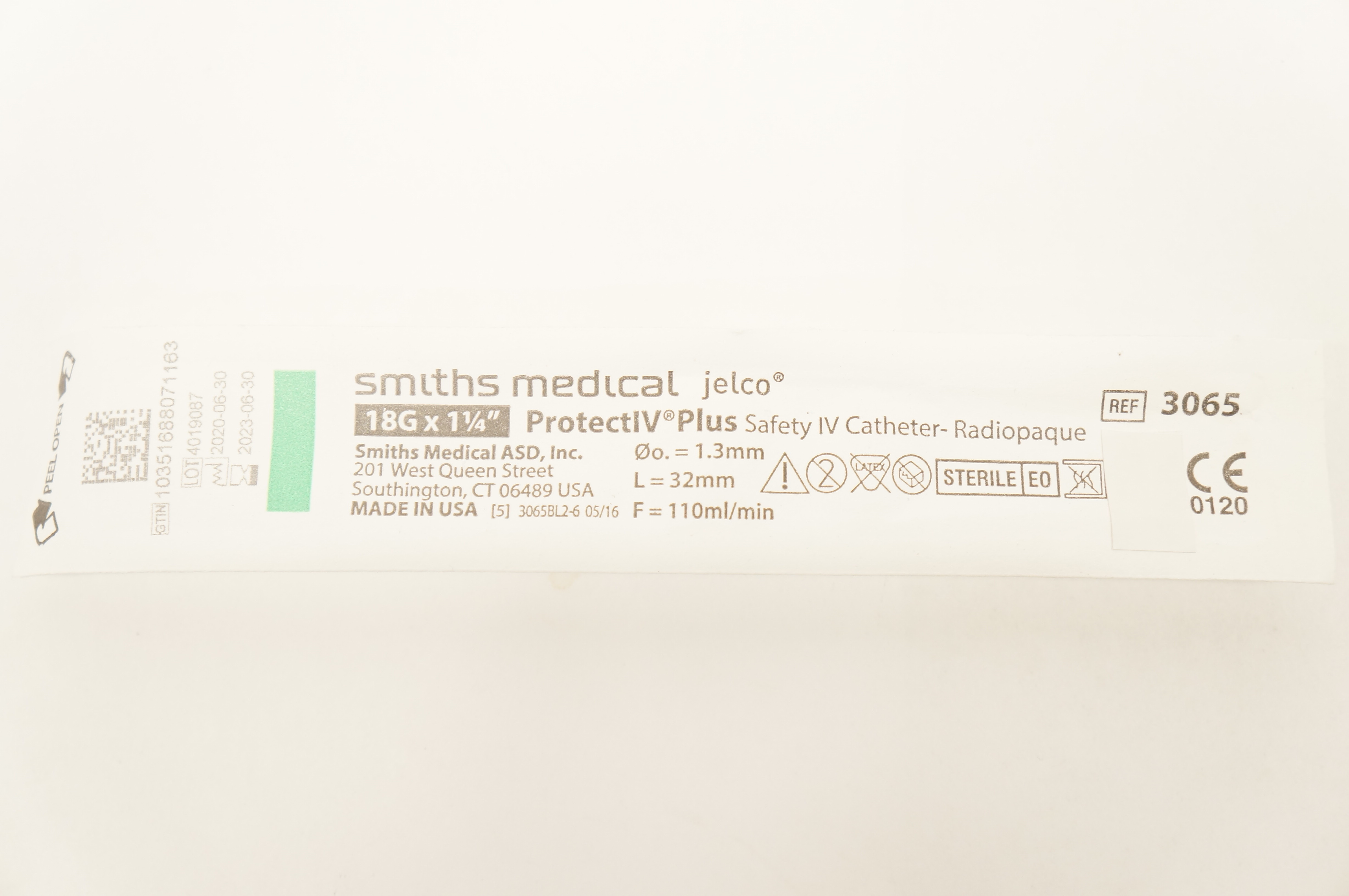 Smiths Medical 3065 ProtectIV Plus Safety IV Cath. 18G x 1-1/4inch