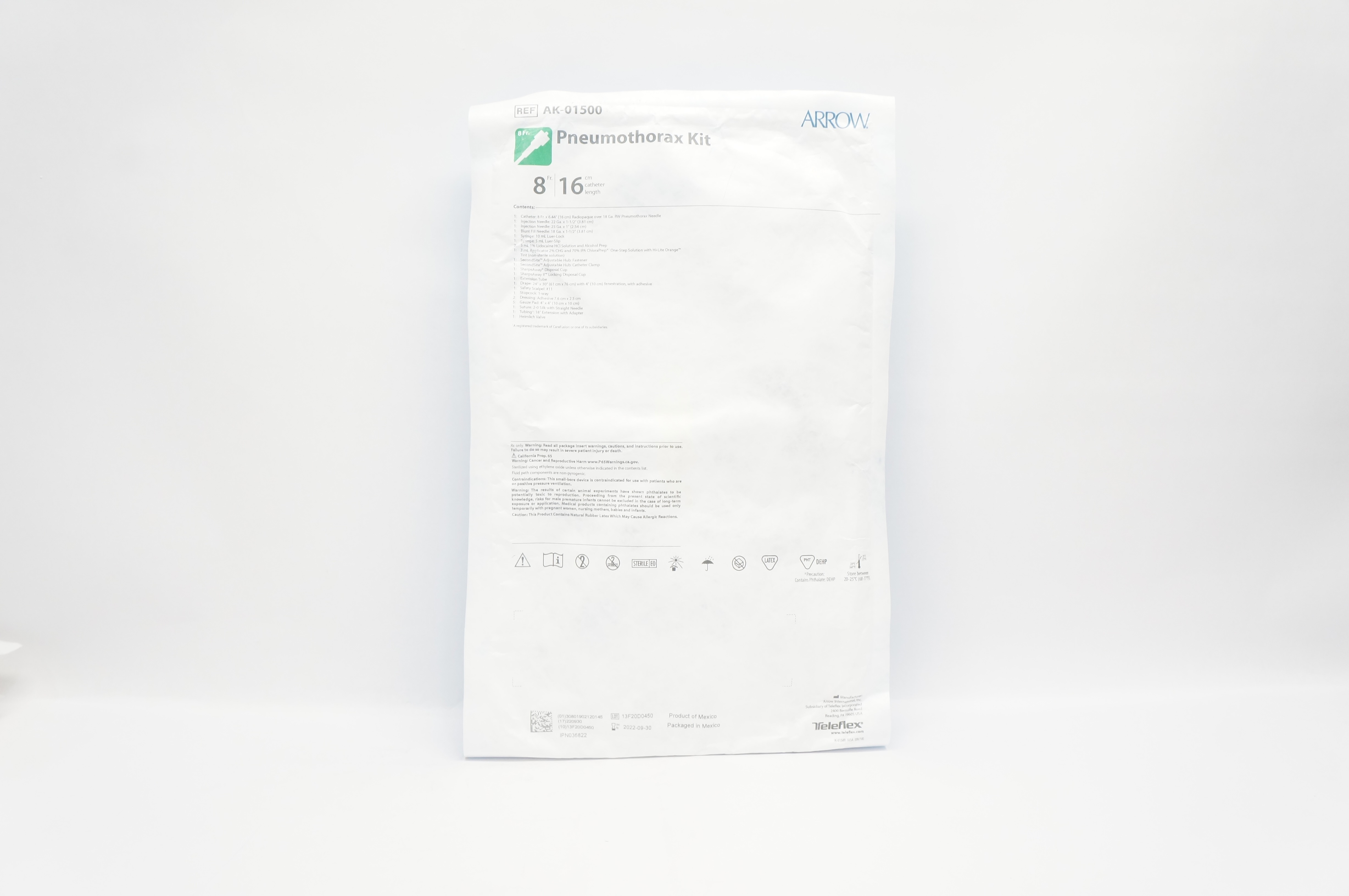 Arrow AK-01500 Pneumothorax Kit 8Fr x 16cm Length (x)