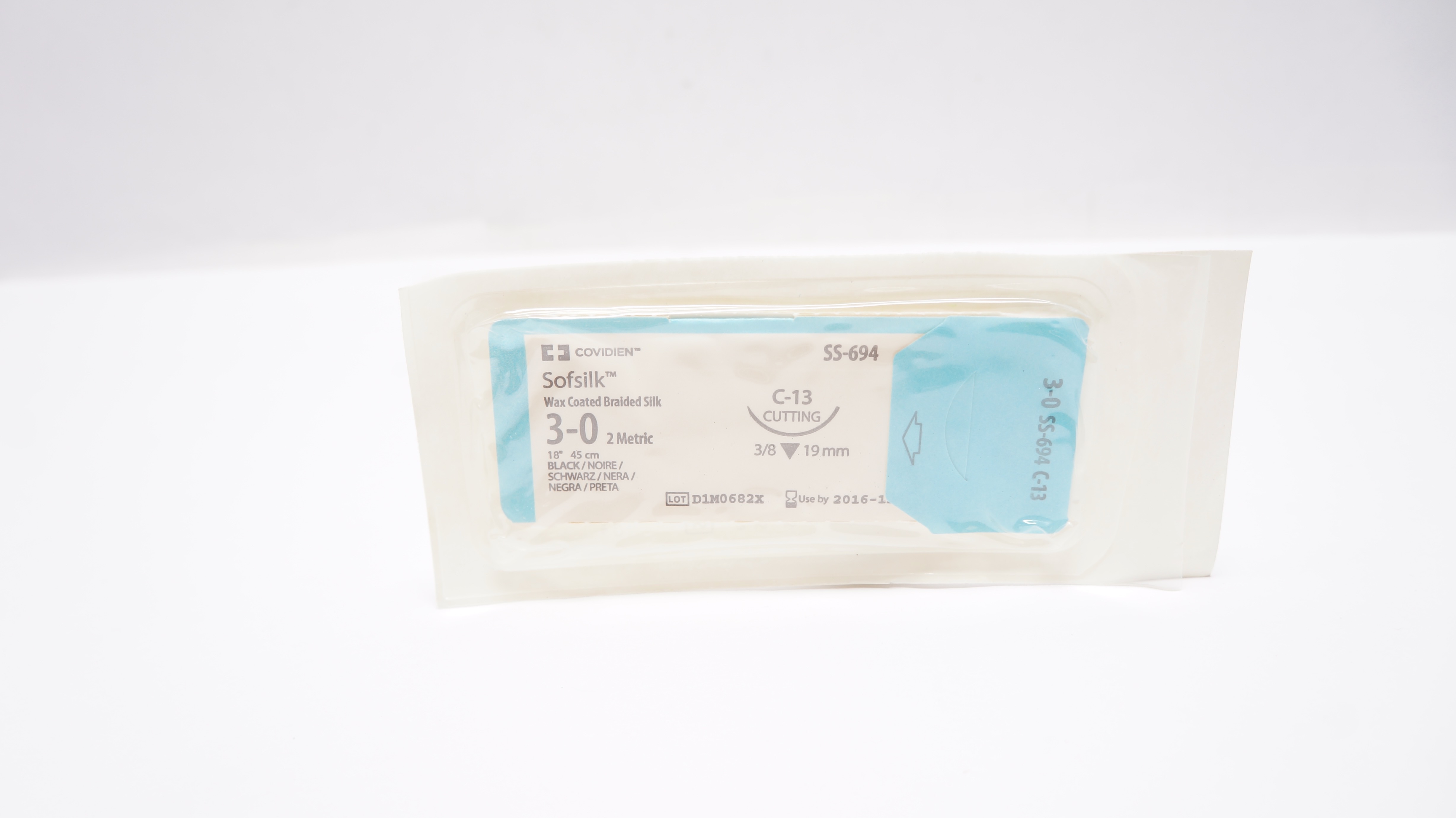 Covidien SS-694 3-0 Sofsilk Wax Coated Stre, C-13 Cutting 3/8 19mm, 18inch(x)