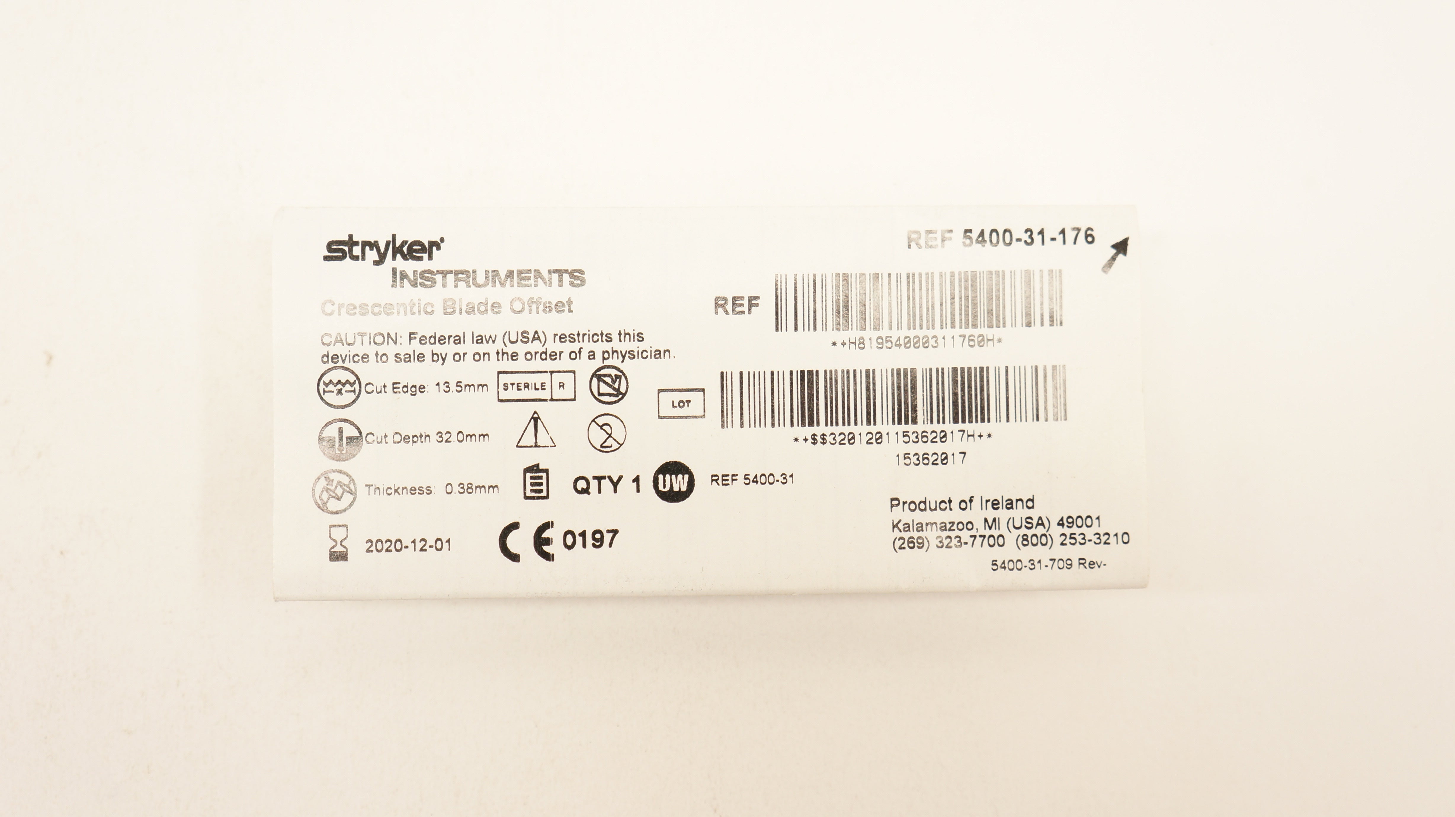 Stryker 5400-31-176 Crescentic Blade Offset 13.5mm x 32.0mm x 0.38mm (x)