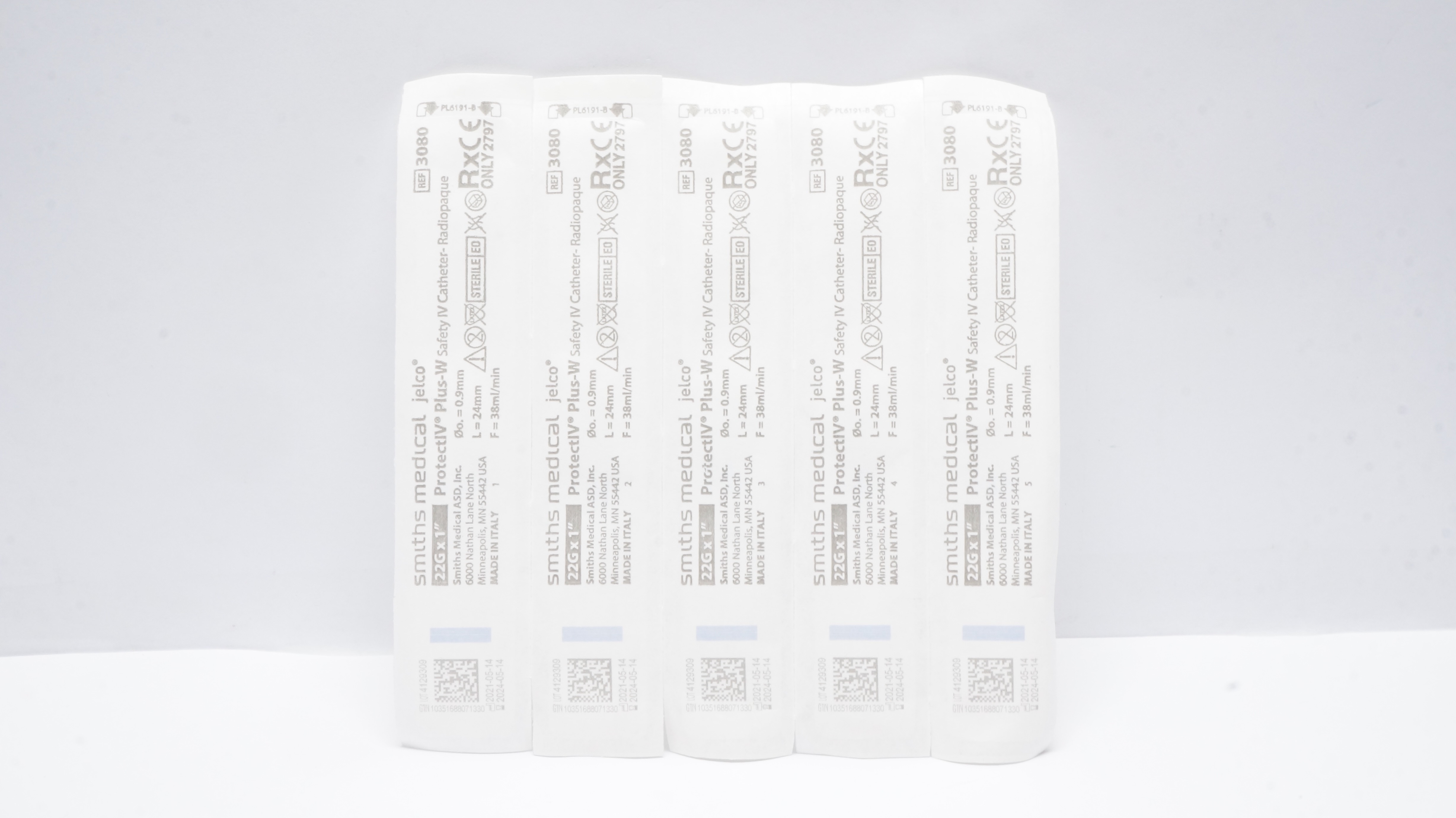 Smiths Medical 3080 Jelco Protect IV Plus-W IV Cath. 22G x 1 inch (x) - Lot of 5