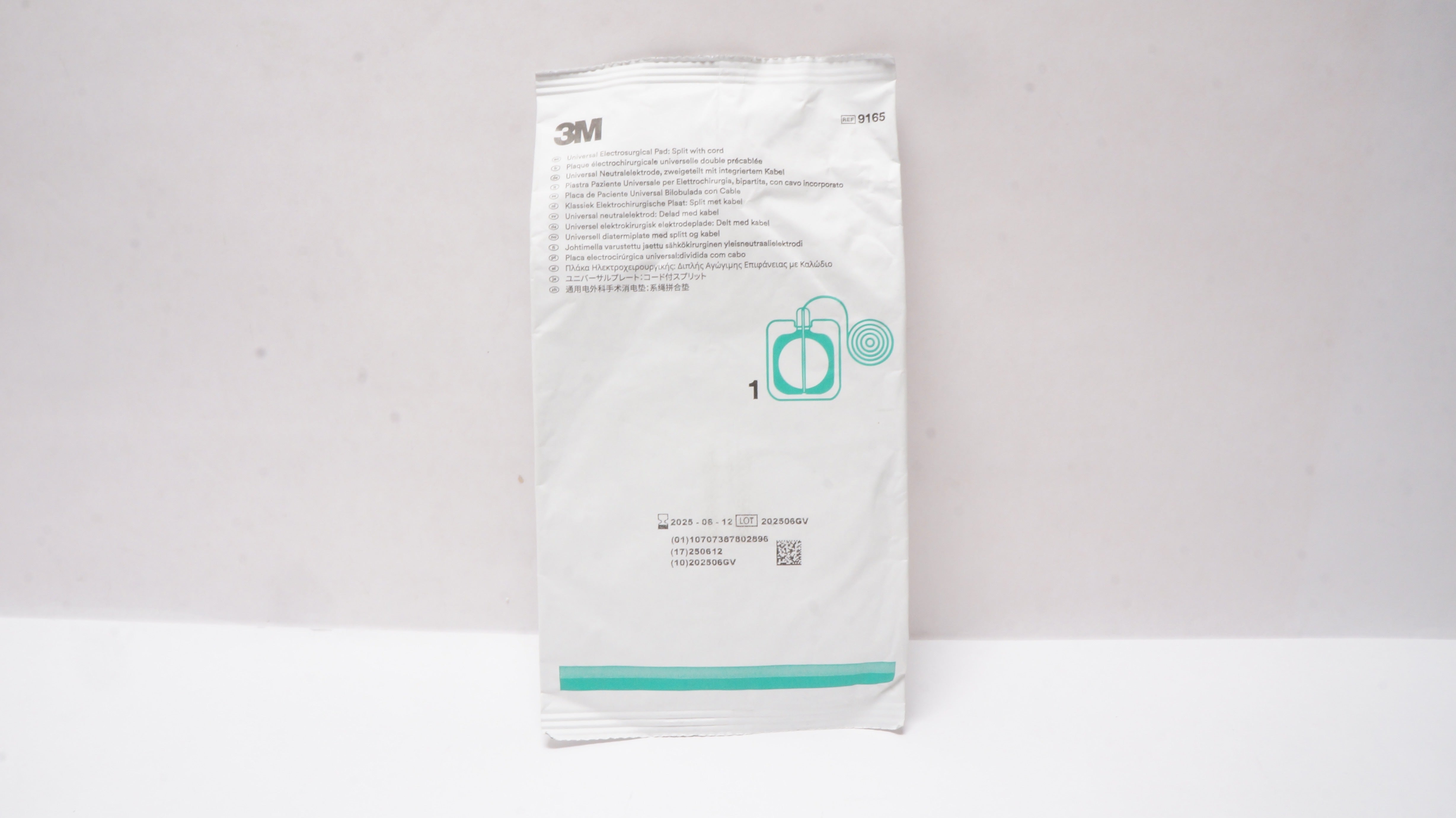 3M 9165 Universal Electrosurgical Pad Split w/Cord