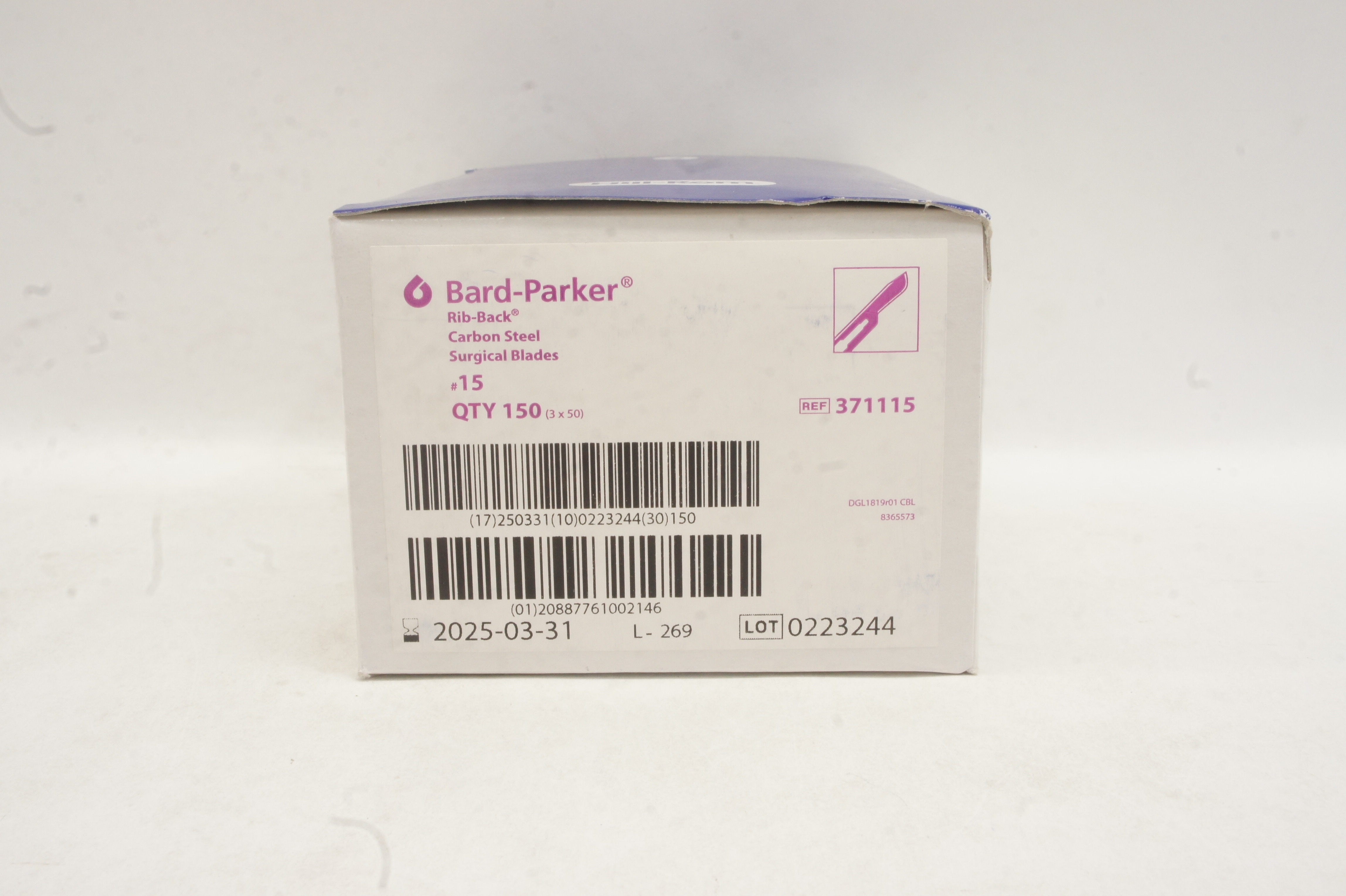 Aspen 371115 Bard-Parker Rib-Back Carbon Steel Surgical Blades #15 - Box of 150