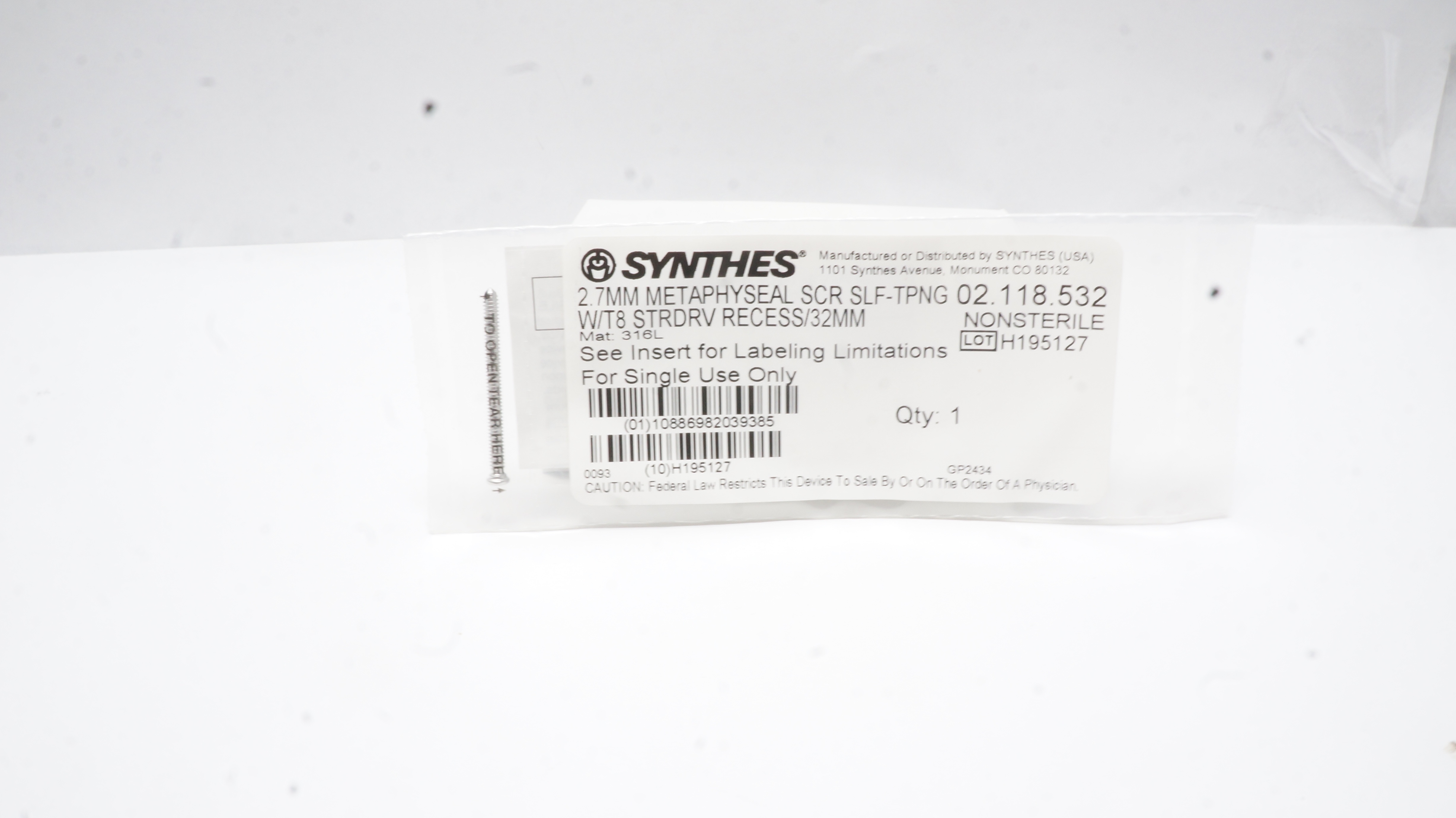 Synthes 02.118.532 2.7mm Metaphyseal Screw SLF/TPNG W/T8 STRDRV Recess 32mm