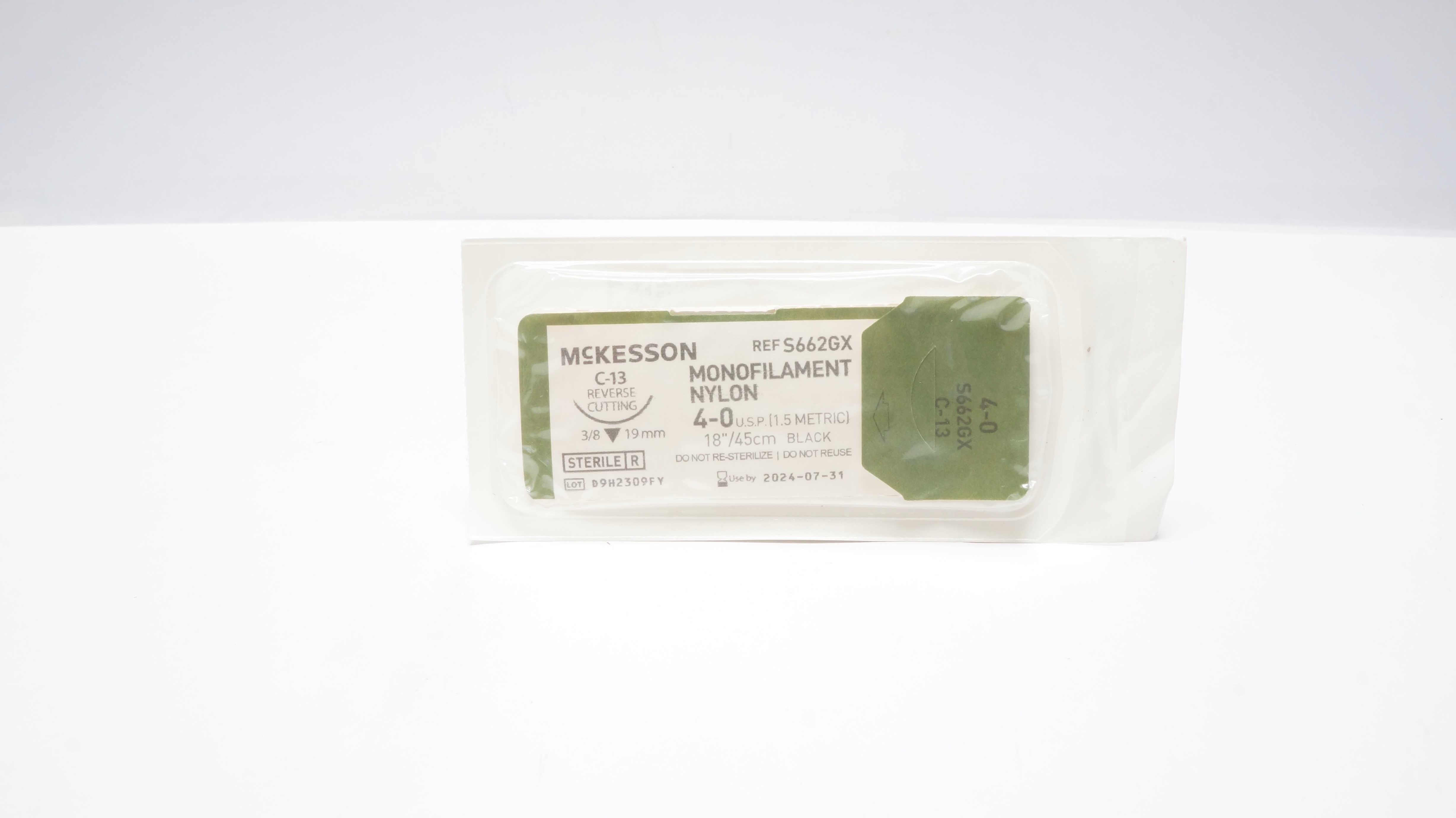 McKesson S662GX 4-0 Monofilament Nylon C-13 3/8c 19mm Reverse Cutting 18inch (x)