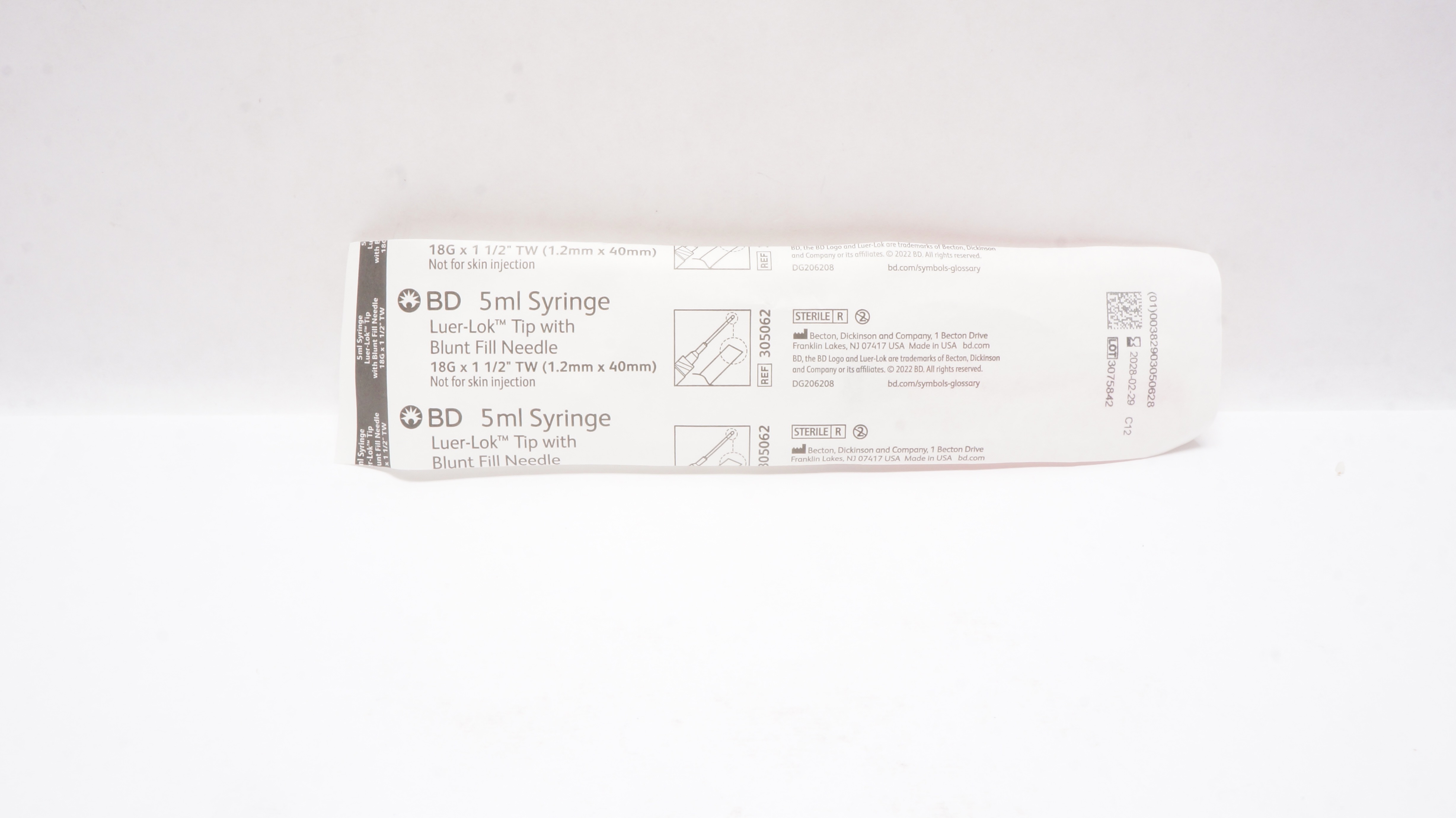 BD 305062 LuerLok Tip 5ml Syringe with Blunt Fill Ndle 18Gx11/2inch TW