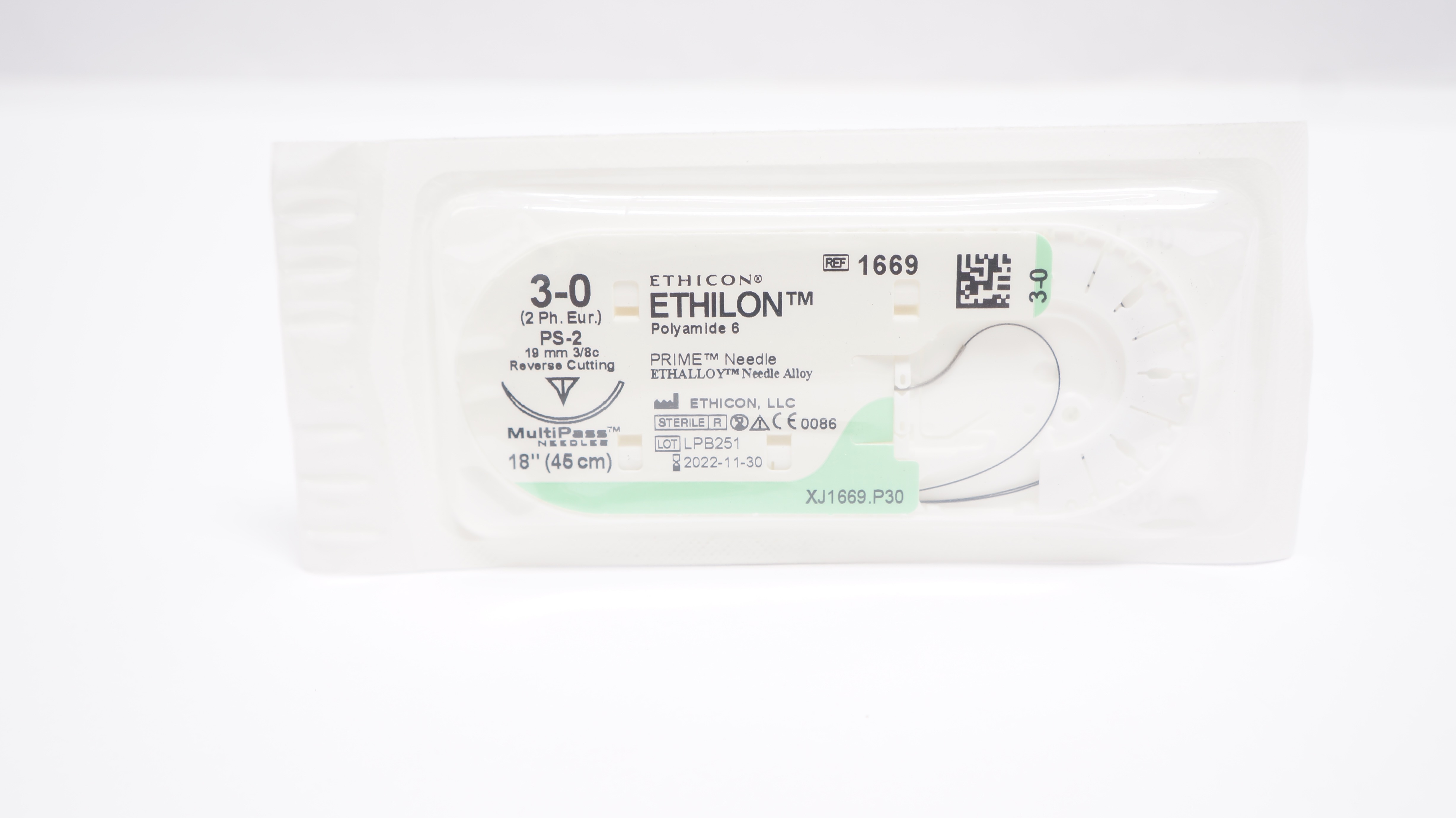 Ethicon 1669 3-0 ETHILON, PS-2, 19mm 3/8c Reverse Cutting, 18inch (x)
