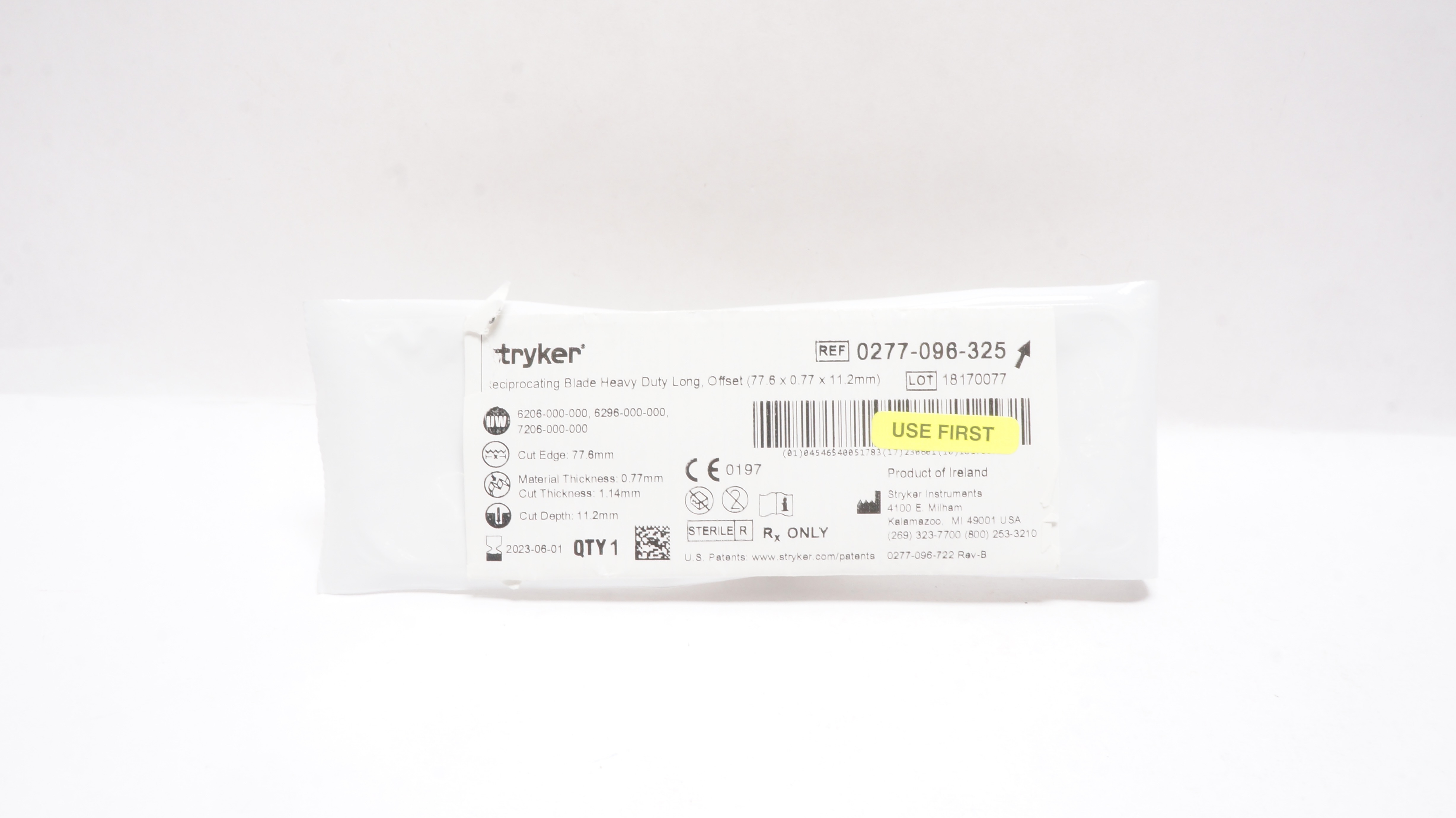 Stryker 0277-096-325 Reciprocating Blade Heavy Duty Long Offset 70.6x0.77x11.2mm