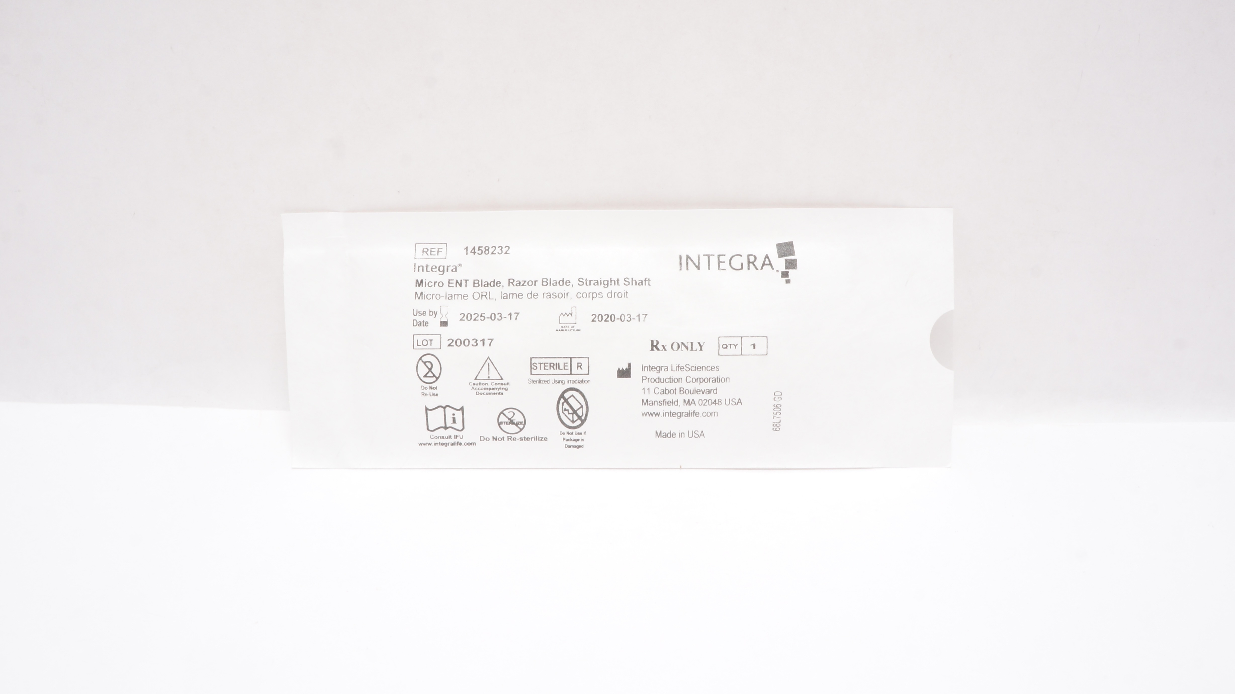 Integra LifeSciences 1458232 Micro ENT Blade, Razor Blade, Straight Shaft