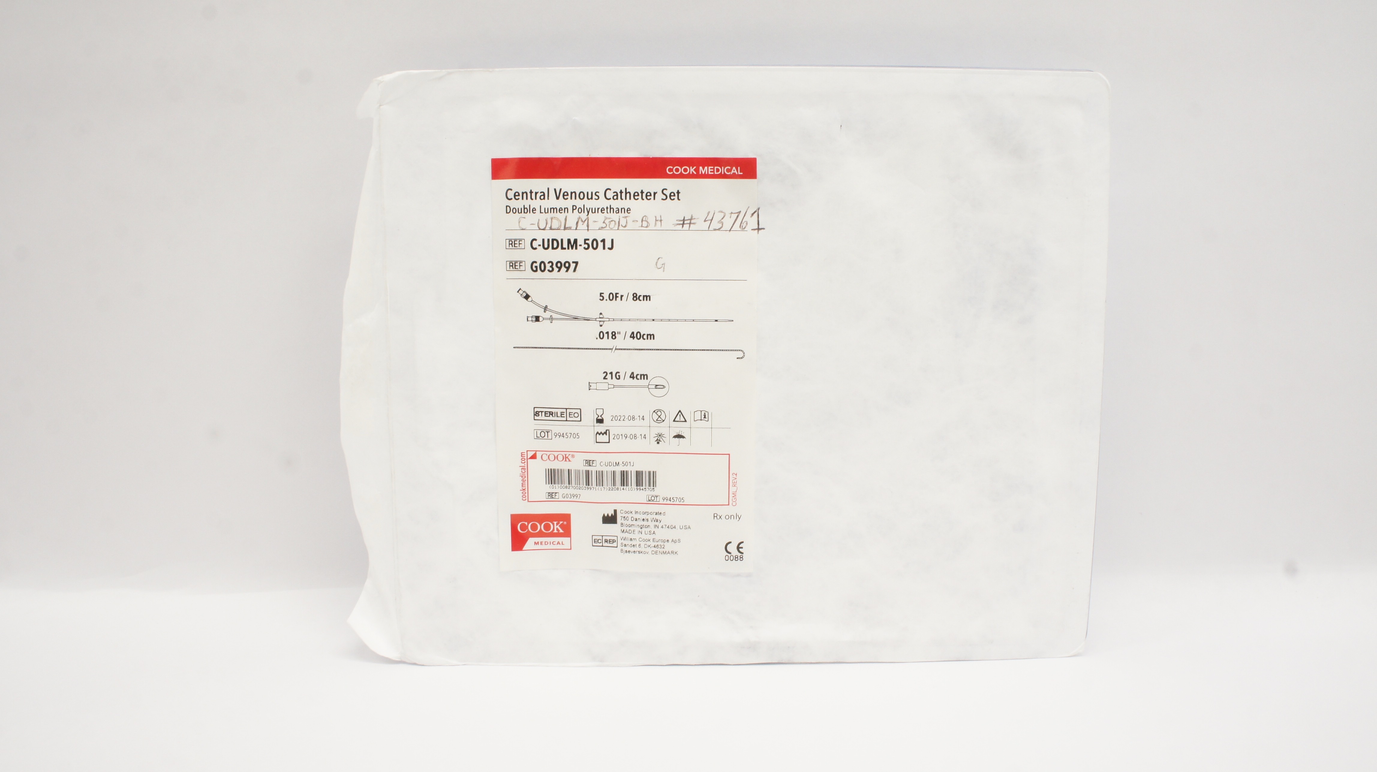 Cook Medical G03997 Central Venous Cath. Set 5.0 Fr x 8 cm (x)
