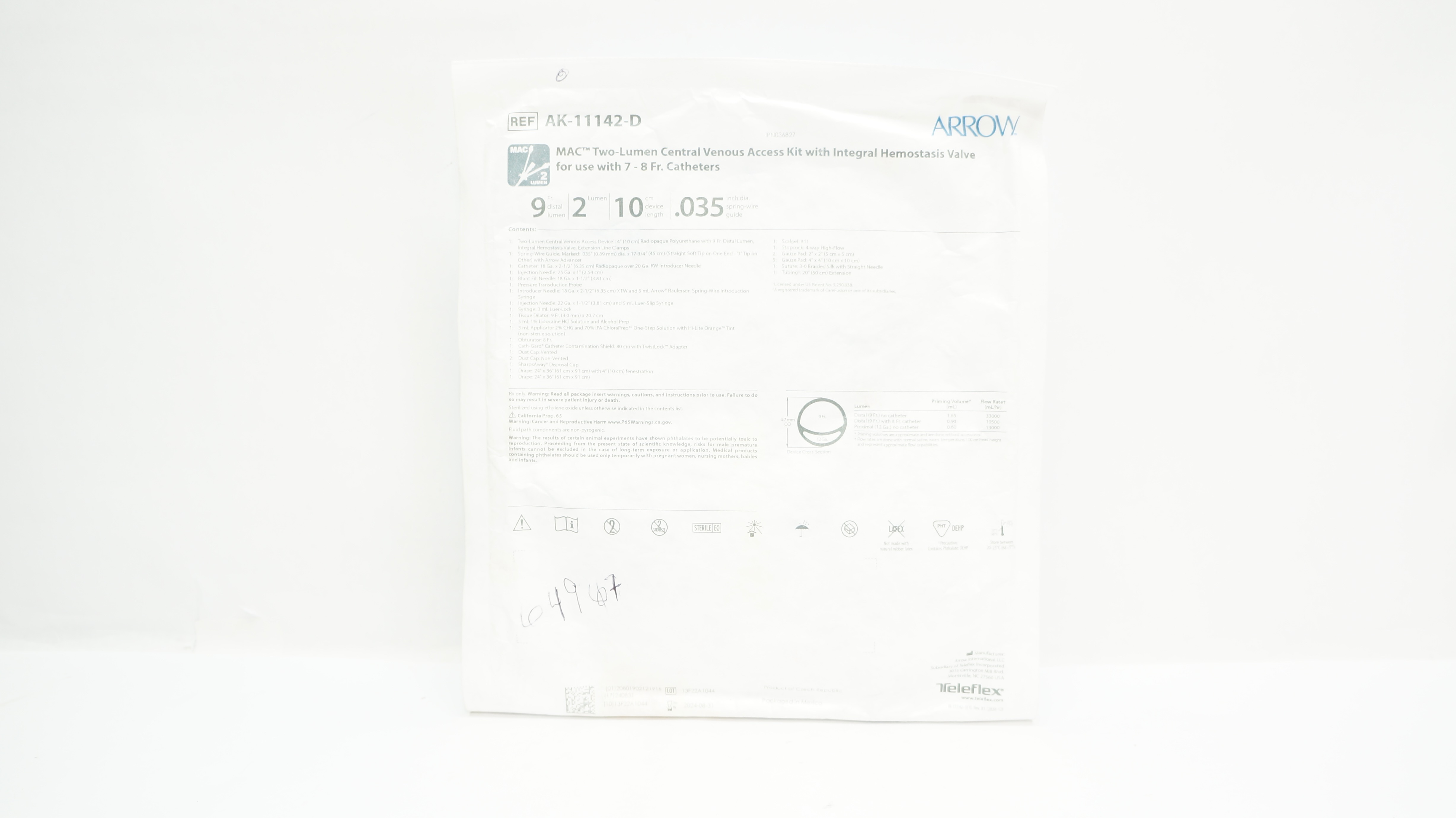 Arrow AK-11142-D MAC Two-Lumen Central Venous Access Kit 9Fr x 10cm x 0.035inch