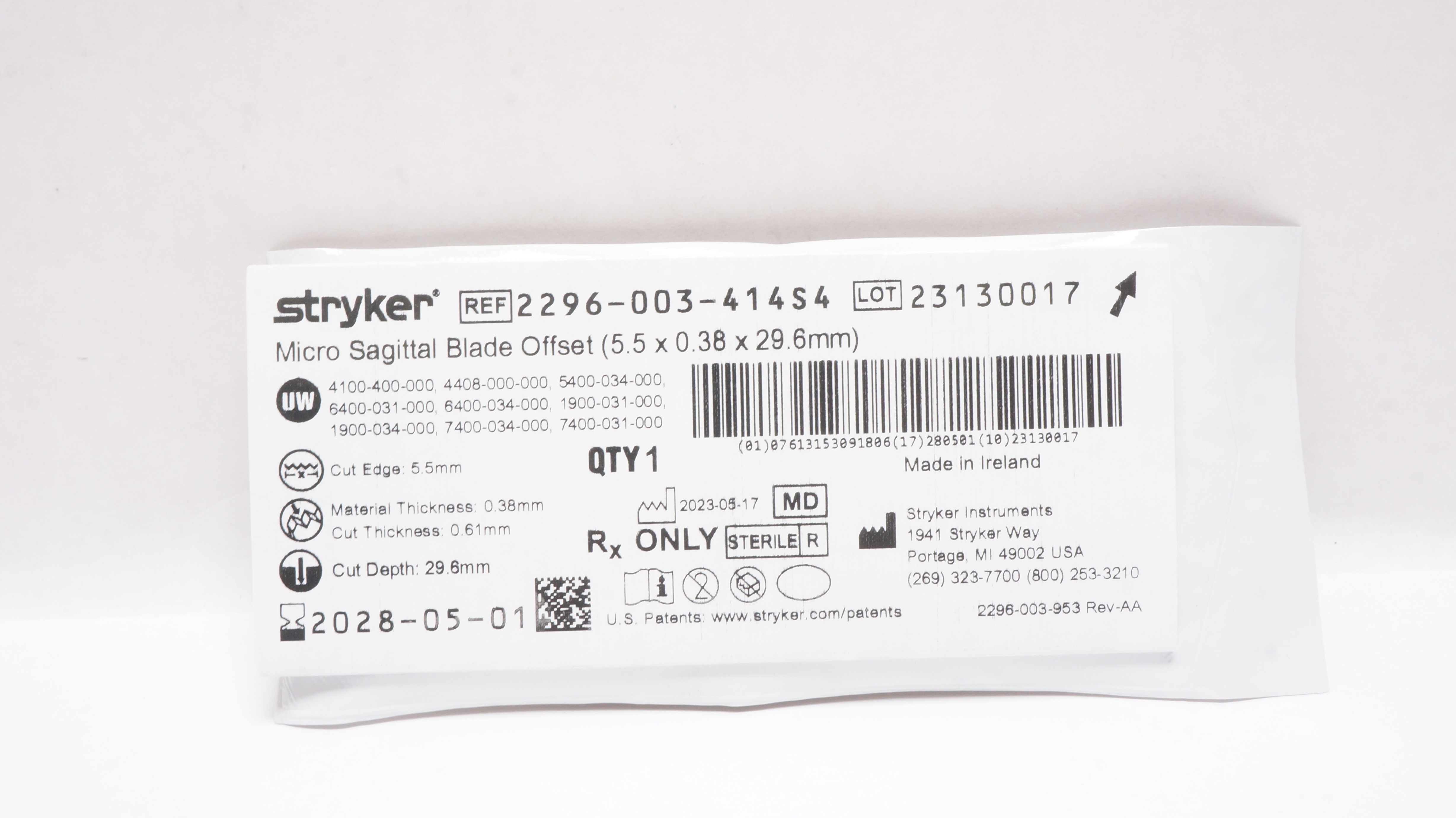Stryker 2296-003-414S4 Micro Sagittal Blade 5.5mm x 29.6mm x 0.38mm