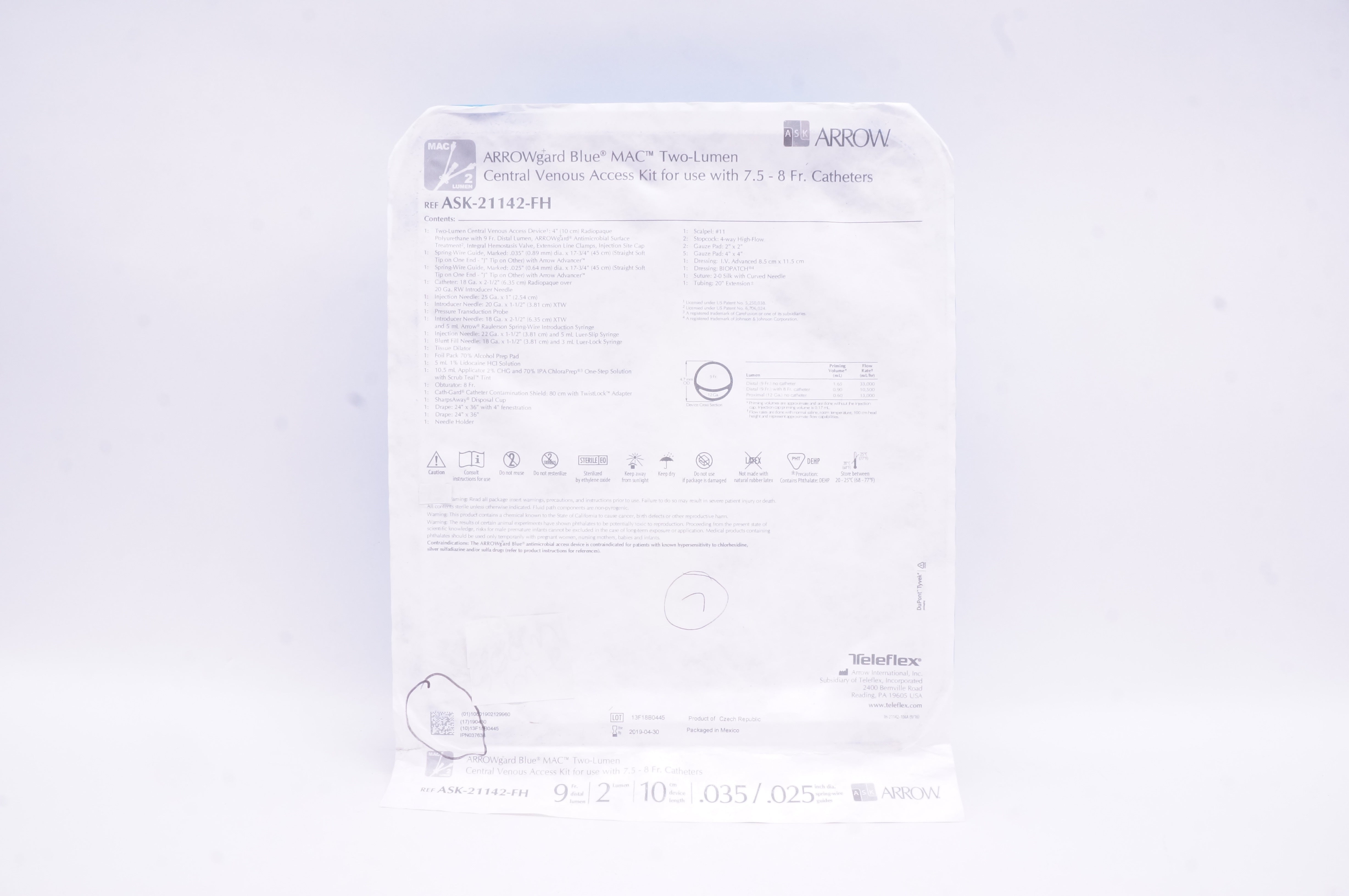 Arrow ASK-21142-FH ARROWgard Blue MAC Two-Lumen Central Venous Access Kit 9Fr (x)