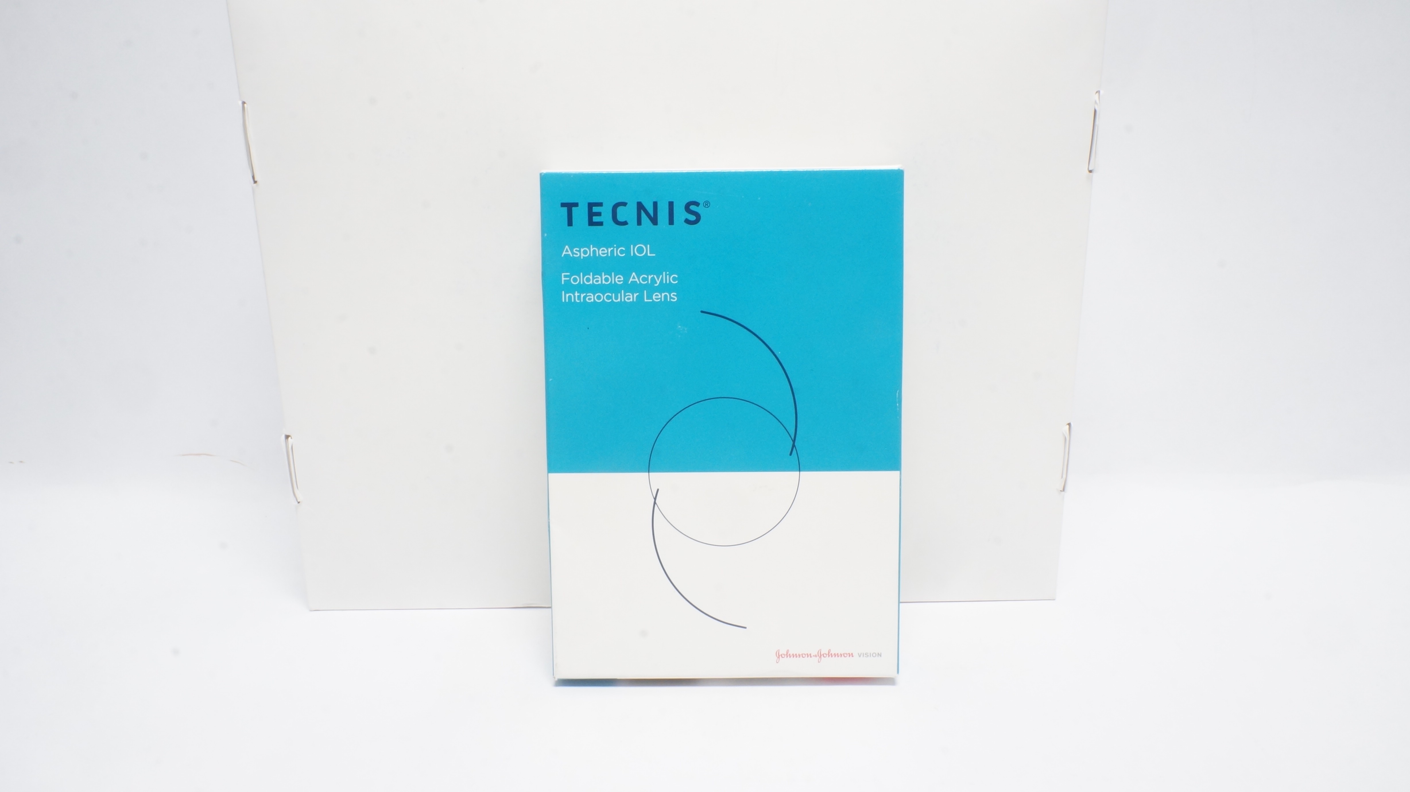 Johnson & Johnson Surgical ZA90030180 Tennis 3-Piece IOL, +18.0 D (x)