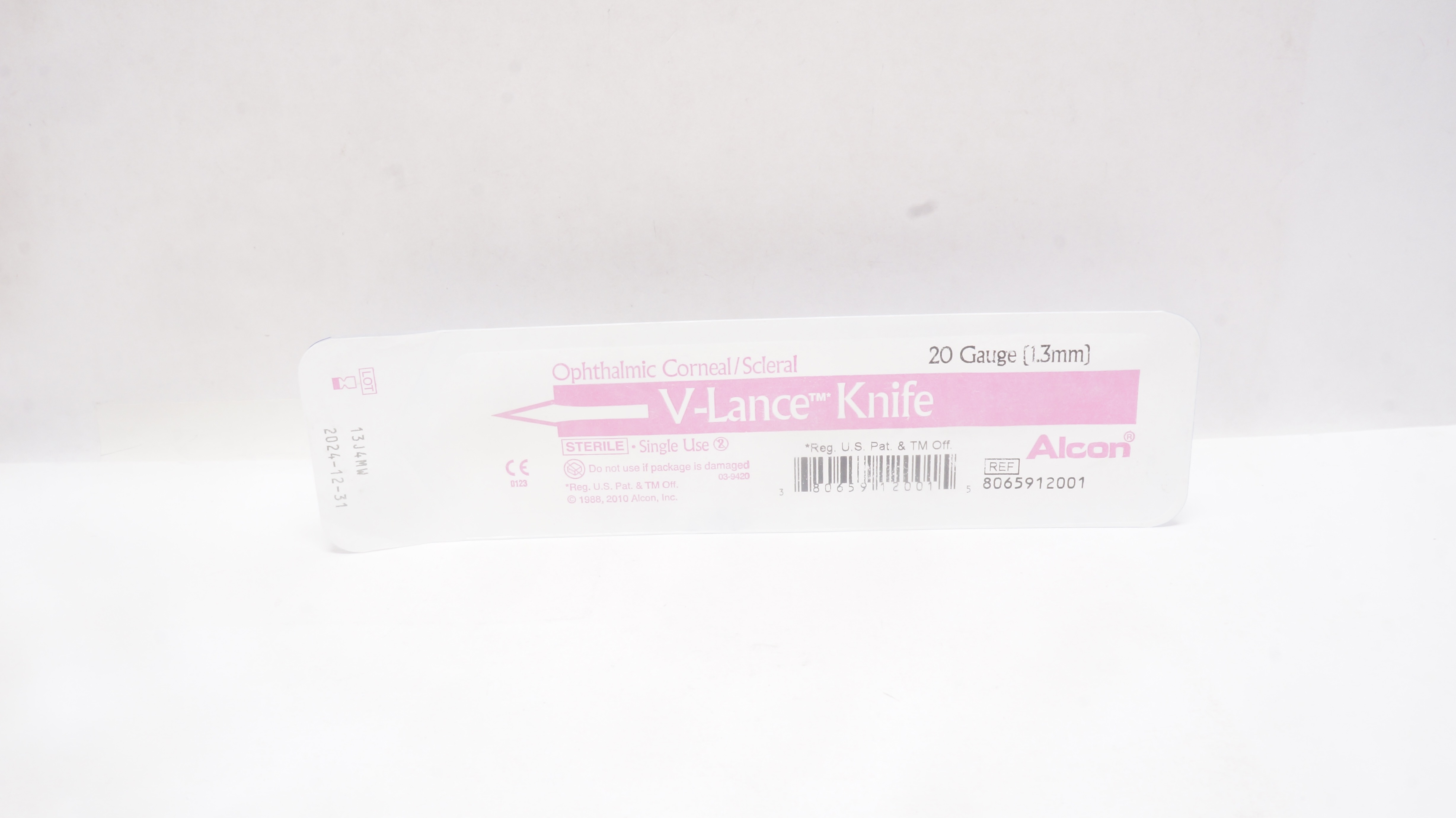 Alcon 8065912001 Ophthalmic Corneal/Scleral V-Lance Knife 20Ga