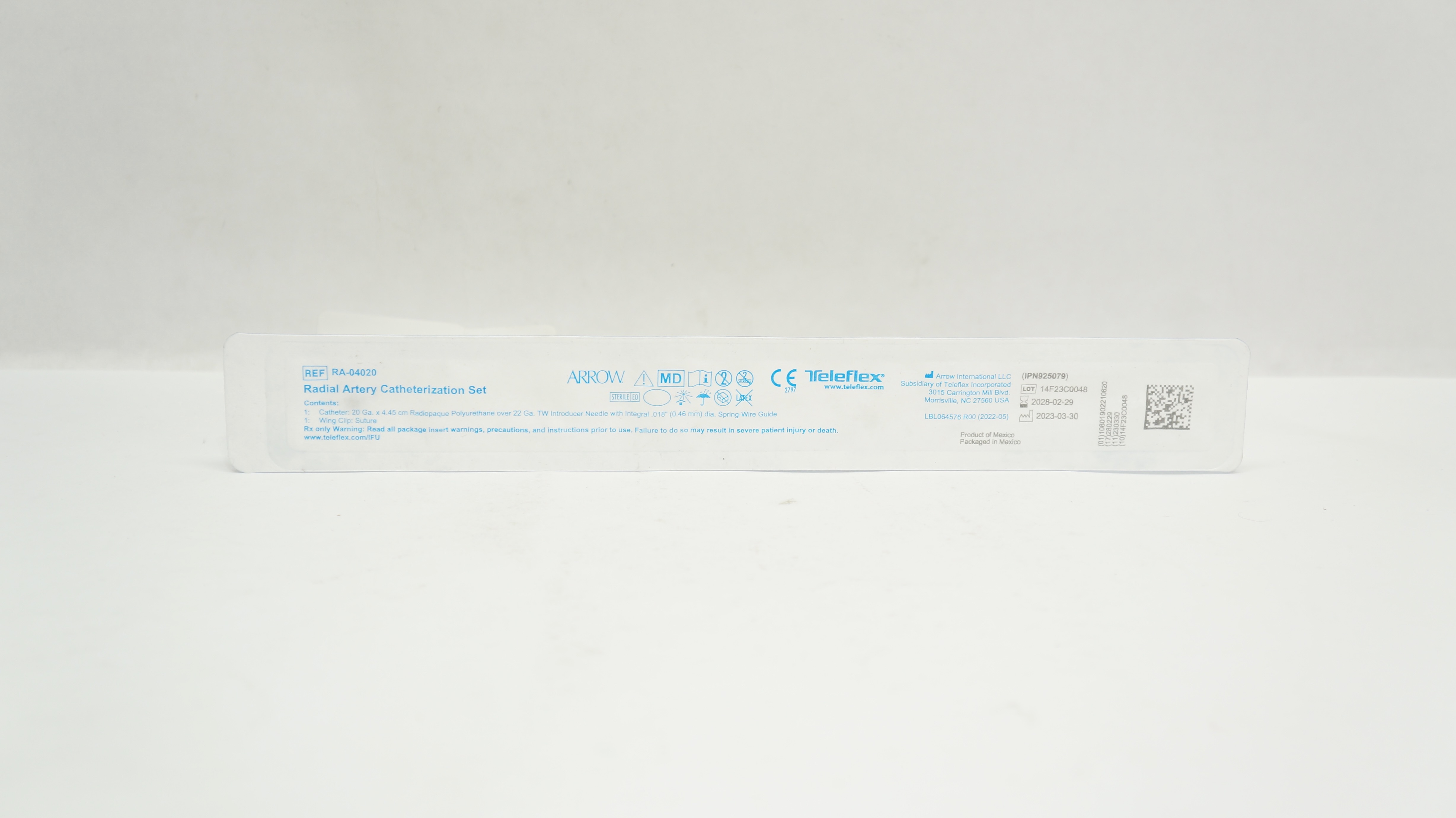 Arrow RA-04020 Radial Artery Catheterization Set 20Ga x 4.45cm