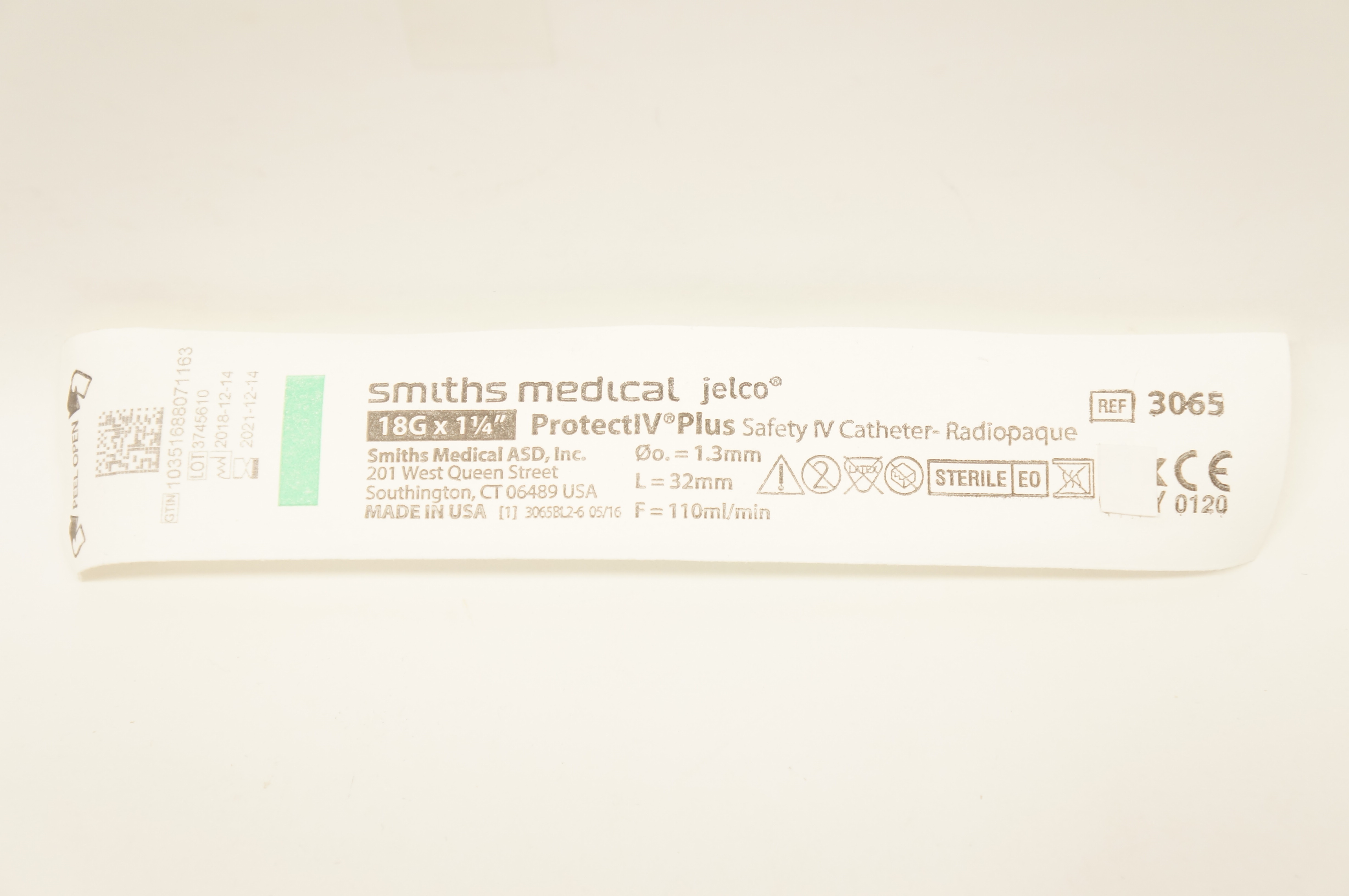 Smiths Medical 3065 ProtectIV Plus Safety IV Cath. 18G x 1-1/4inch (x)