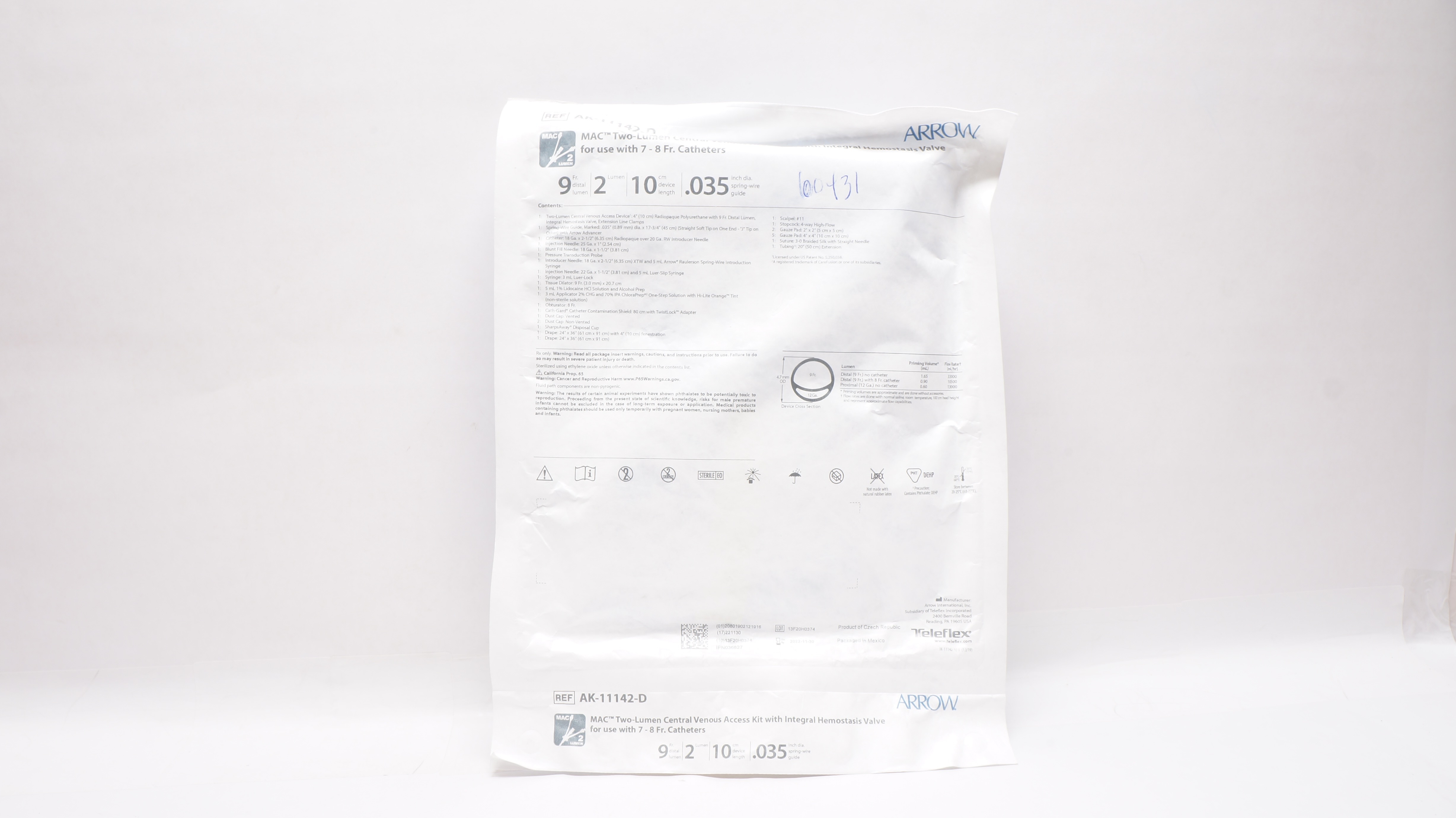 Arrow AK-11142-D MAC Two-Lumen Central Venous Access Kit 9Fr x 10cm x 0.035in x)