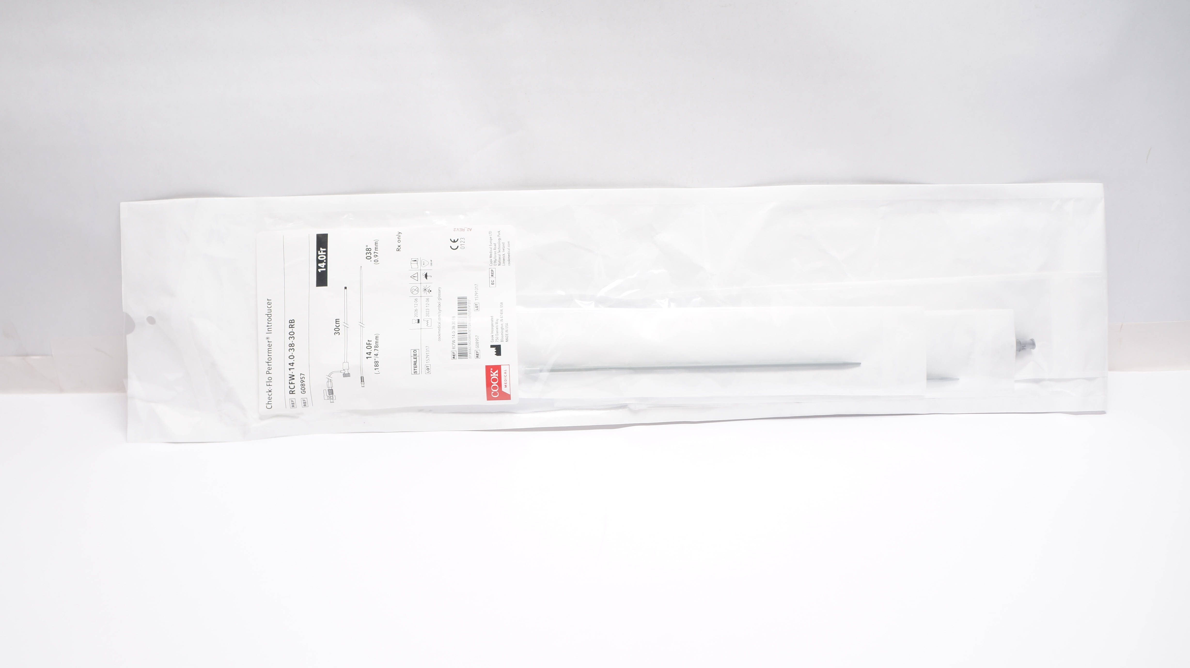 Cook Medical G08957 Check-Flo Performer Introducer 14Fr. x 30cm x .038inch