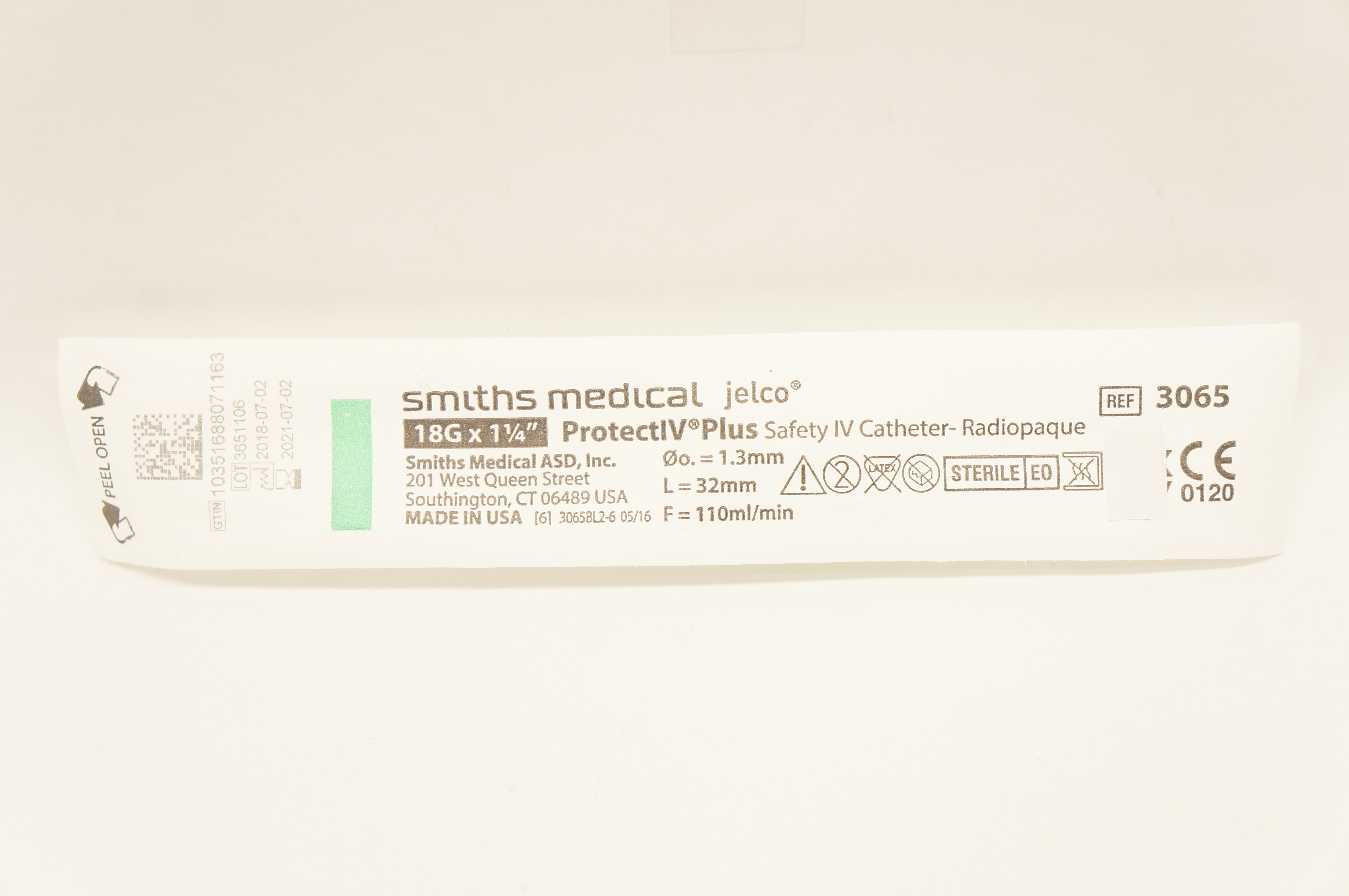 Smiths Medical 3065 ProtectIV Plus Safety IV Cath. 18G x 1-1/4inch (x)