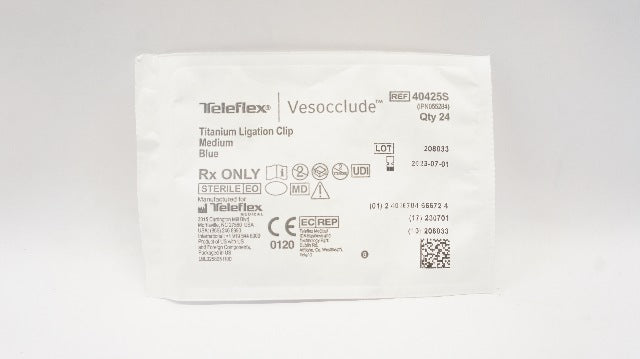 Teleflex 40425S Vesocclude Titanium Ligation Clip, Medium Blue - Pack of 24