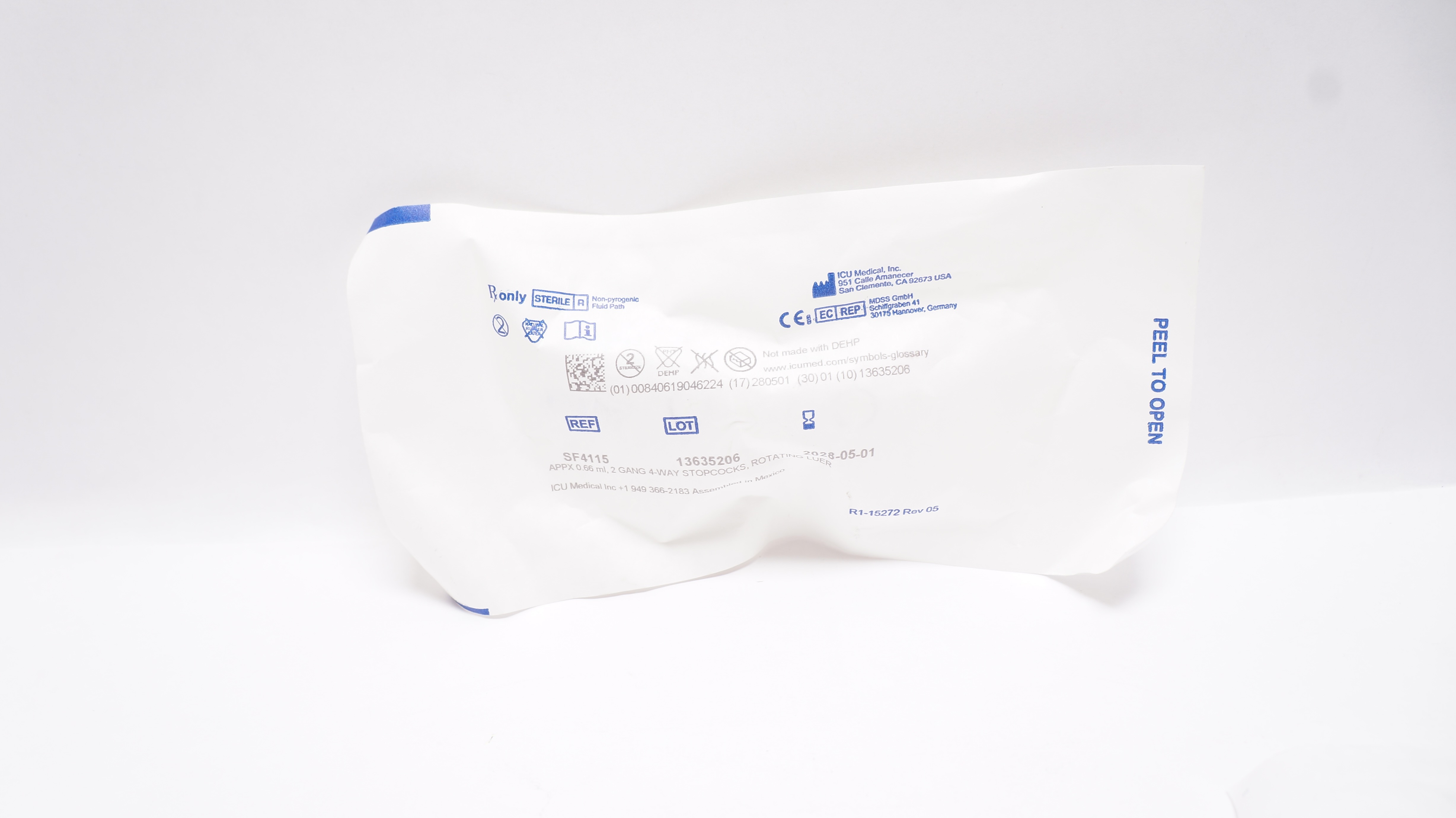 ICU Medical SF4115 Appx 0.66ml 2 Gang 4-Way Stopcocks Rotating Luer
