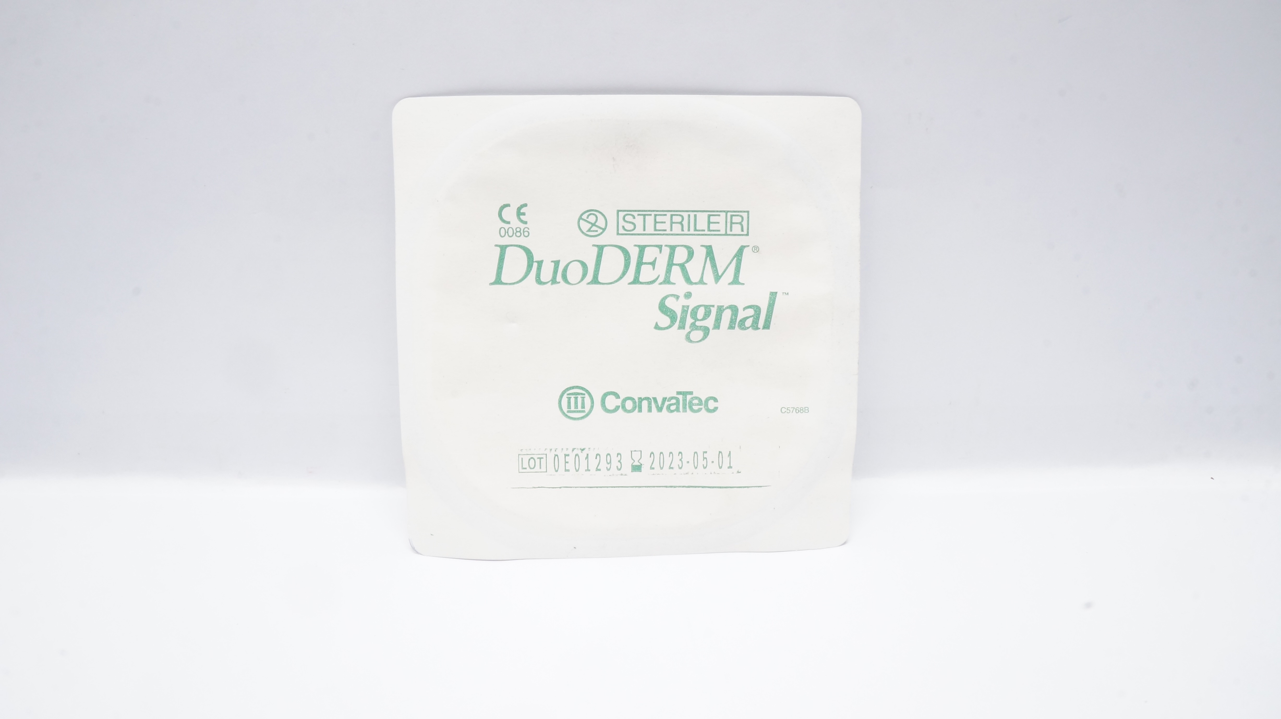 ConvaTec C5768B DuoDerm Signal Adhesive Dressing (x)