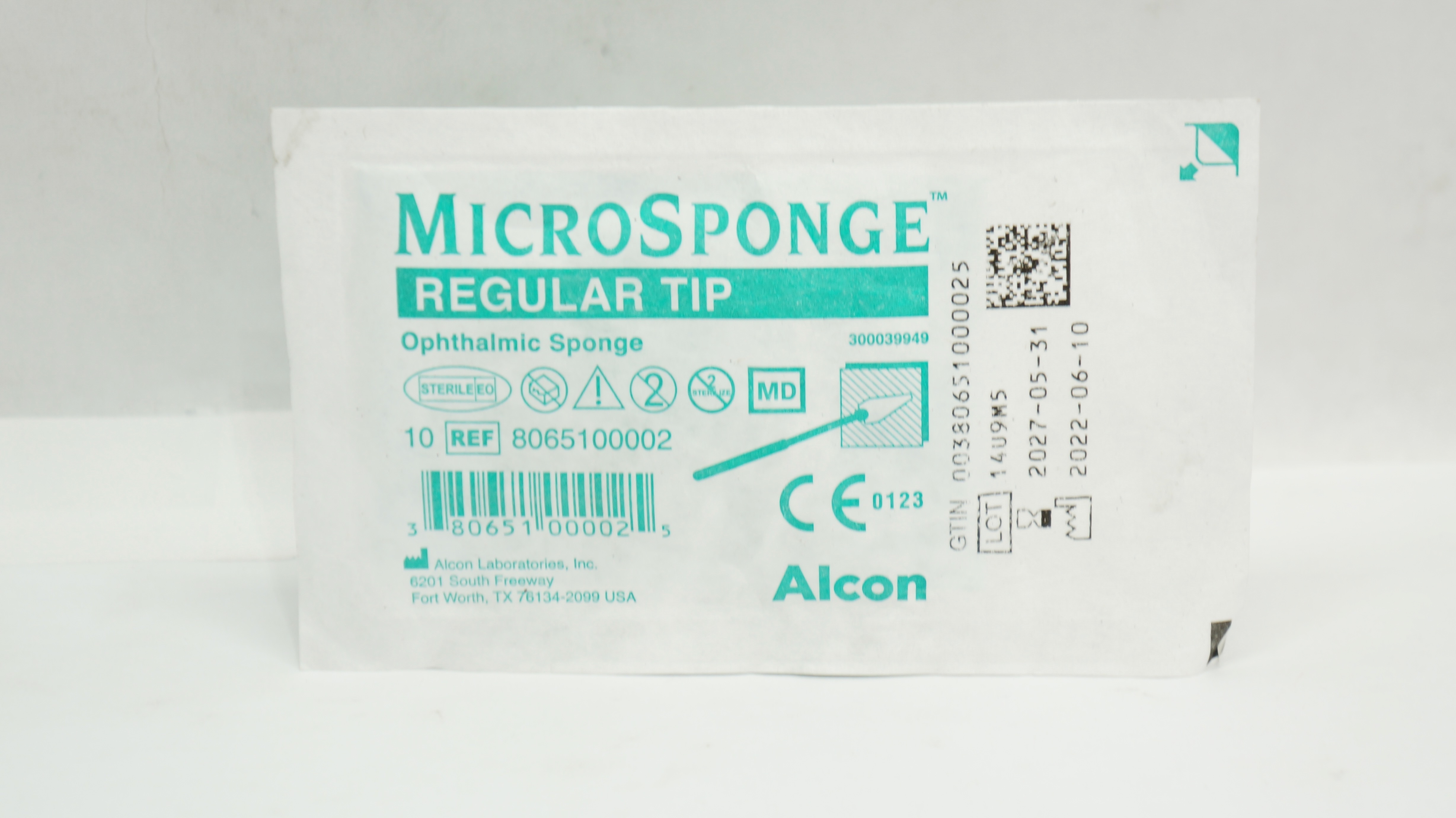 Sped Sponge Alcon 8065100002 MicroSponge Regular Tip Ophthalmic Sponge - Pack of 10