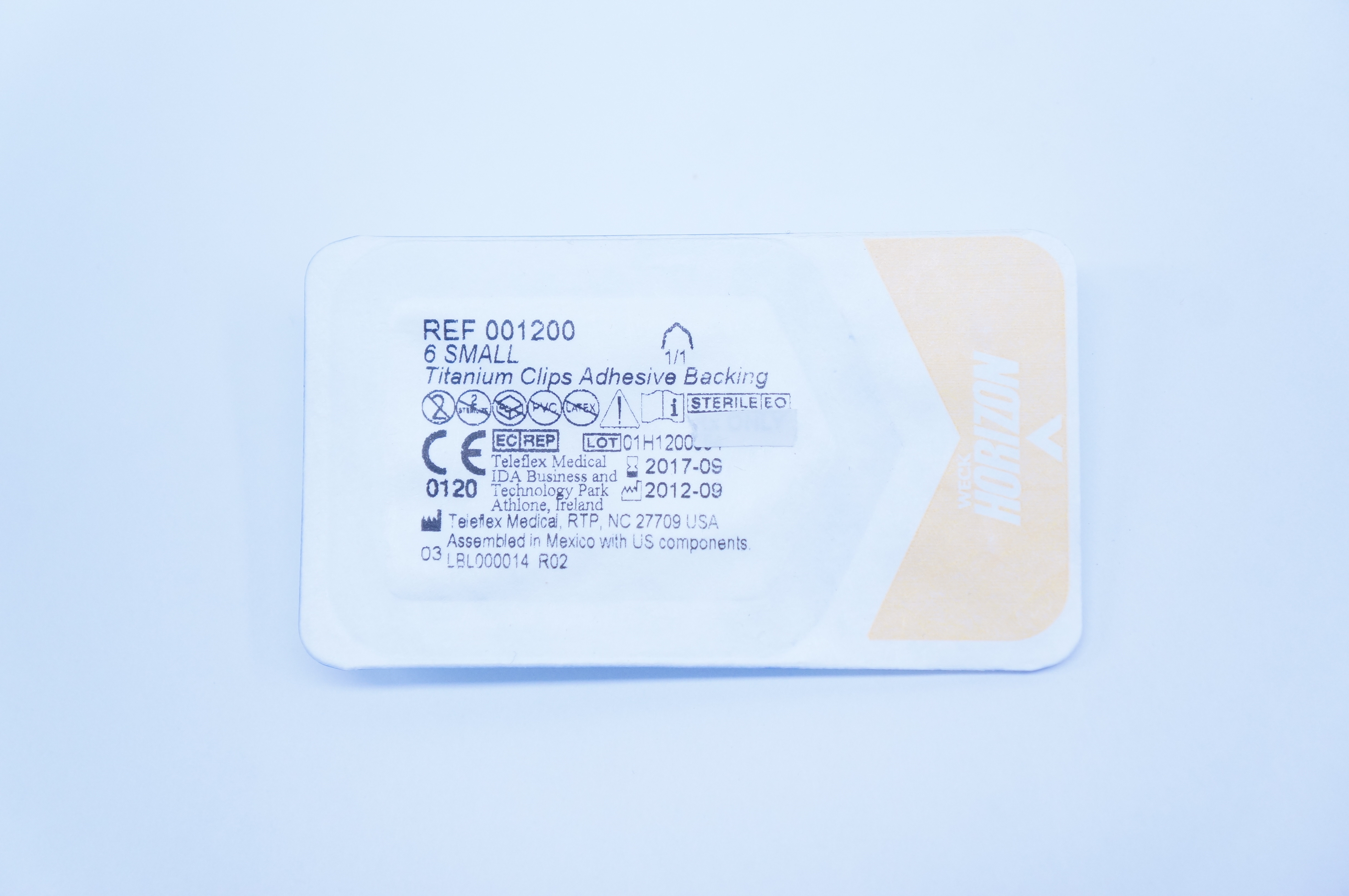 001200 Teleflex 001200 Small Titanium Clips Adhesive Backing (x) - Box of 6