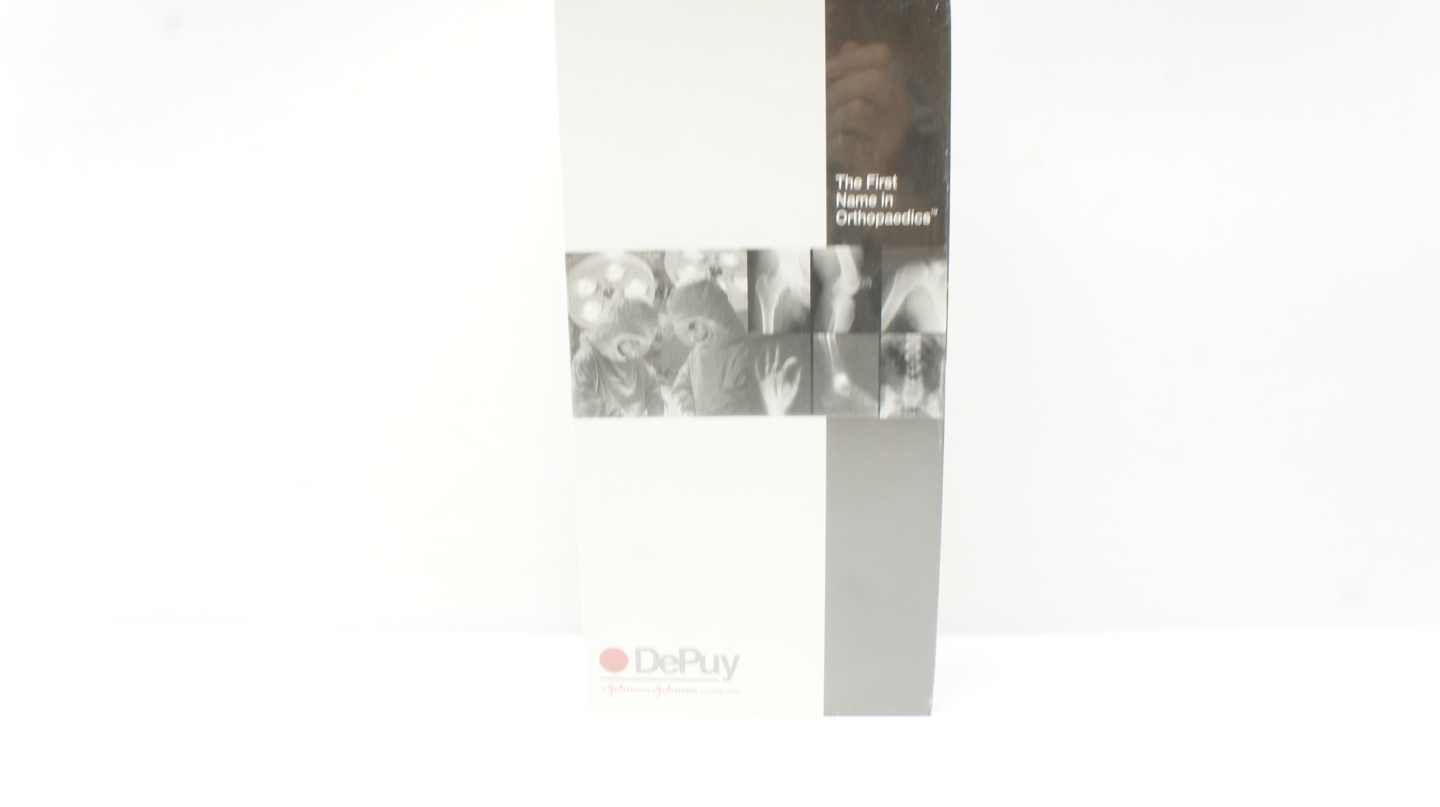 DePuy 3L93712 CORAIL Cementless LAT Femoral Stem w/Collar, KLA 12, 12/14 AMT (x)