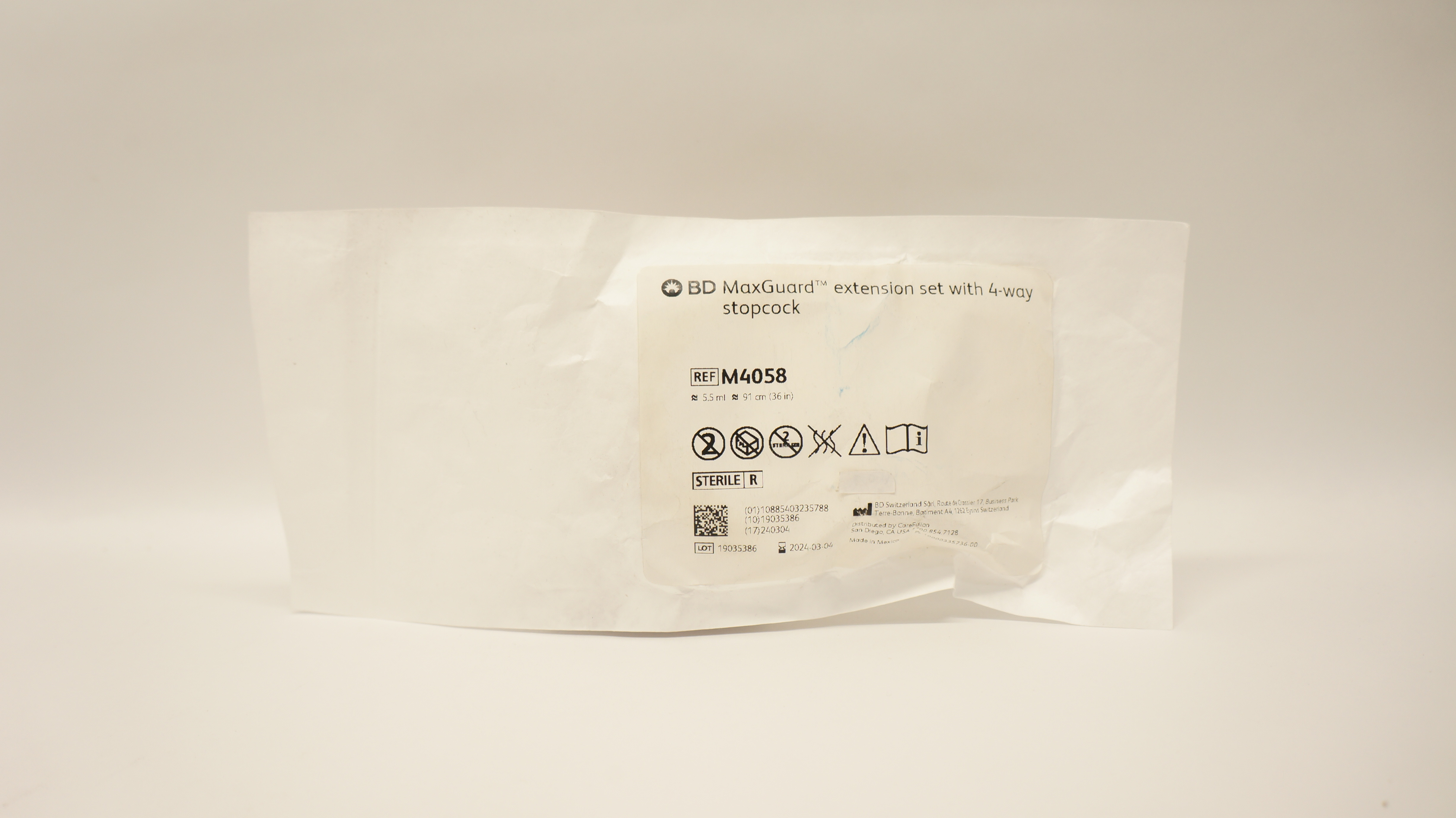 BD M4058 MaxGuard Extension Set with 4-Way Stopcock 36inch x 5.5ml