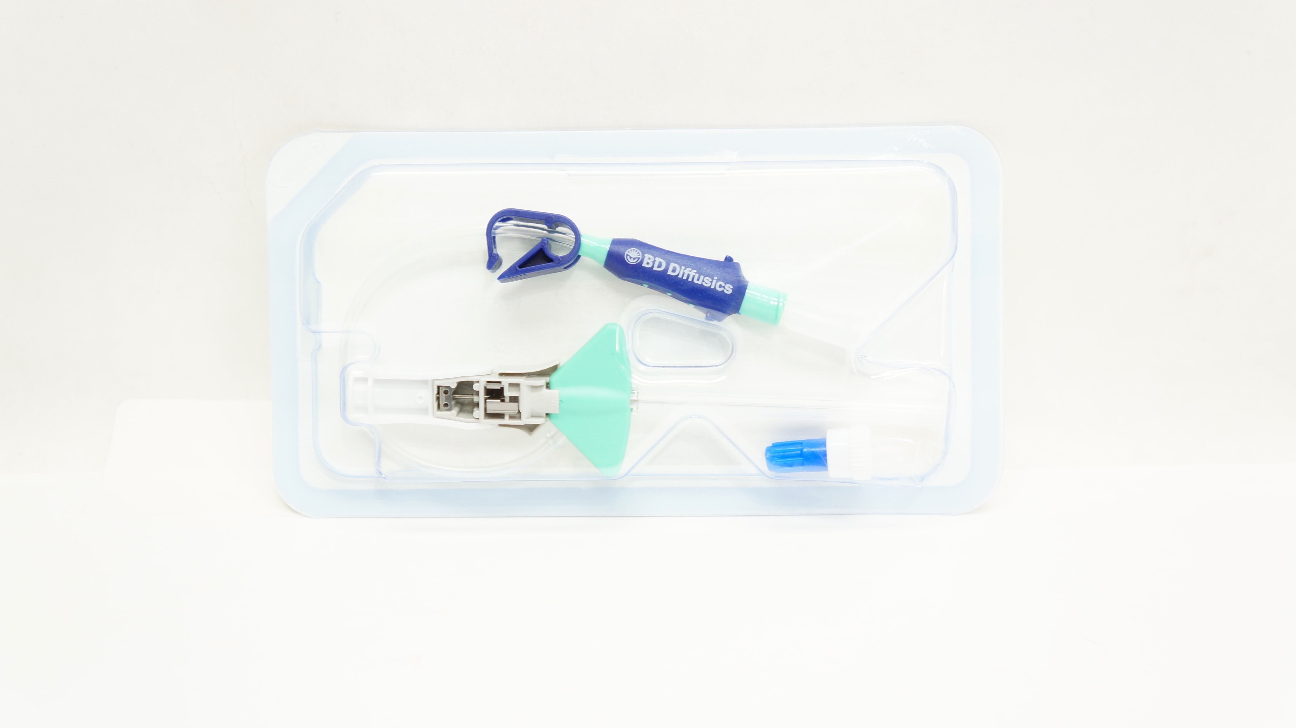 売れ筋新商品 BD 383594 x 18GA System Cath. IV Closed Diffusics Nexiva 健康・医学