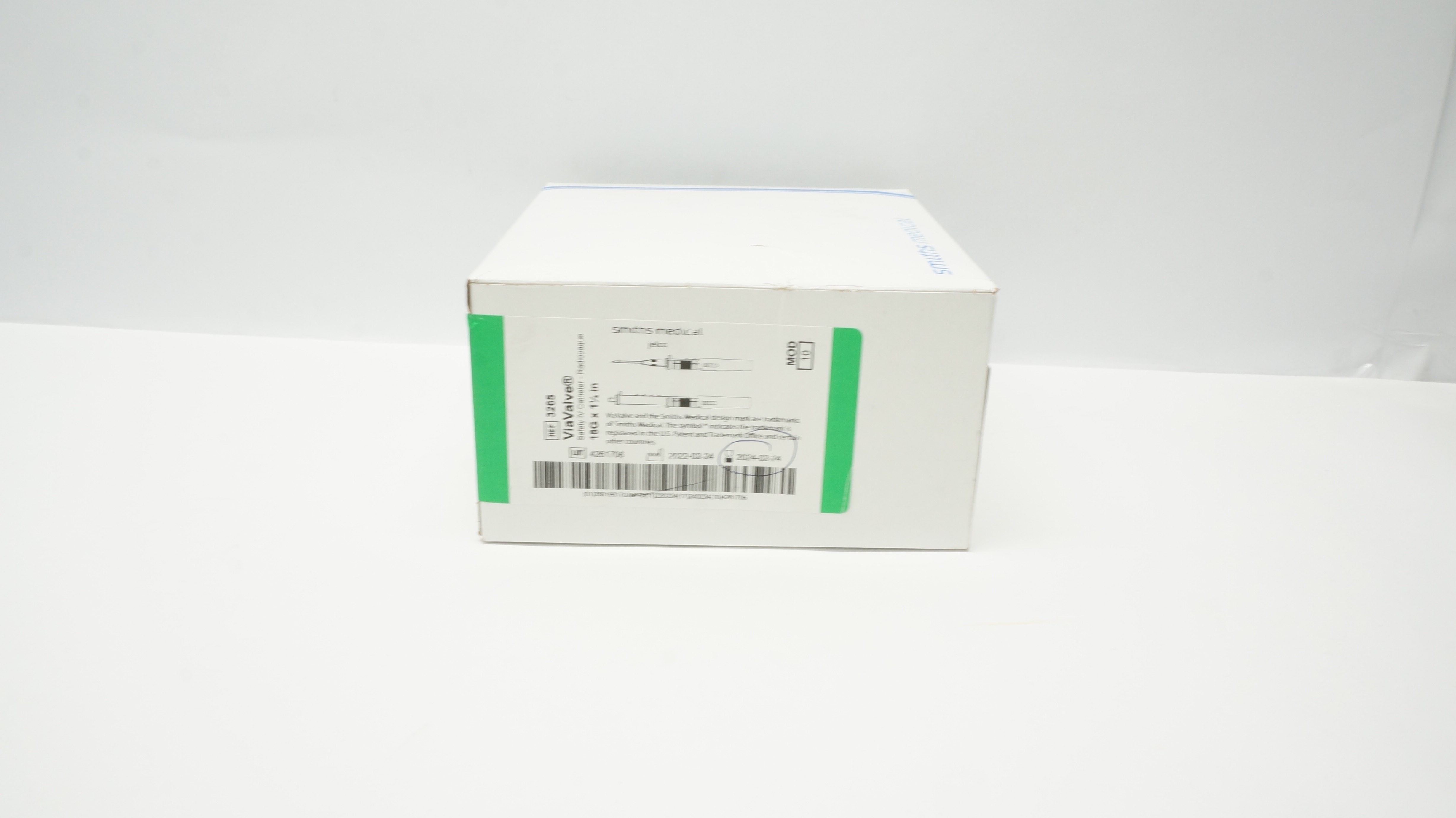 Smiths Medical Jelco 3265 ViaValve Safety IV Cath. 18G x 1 1/4inch(x)- Box of 50