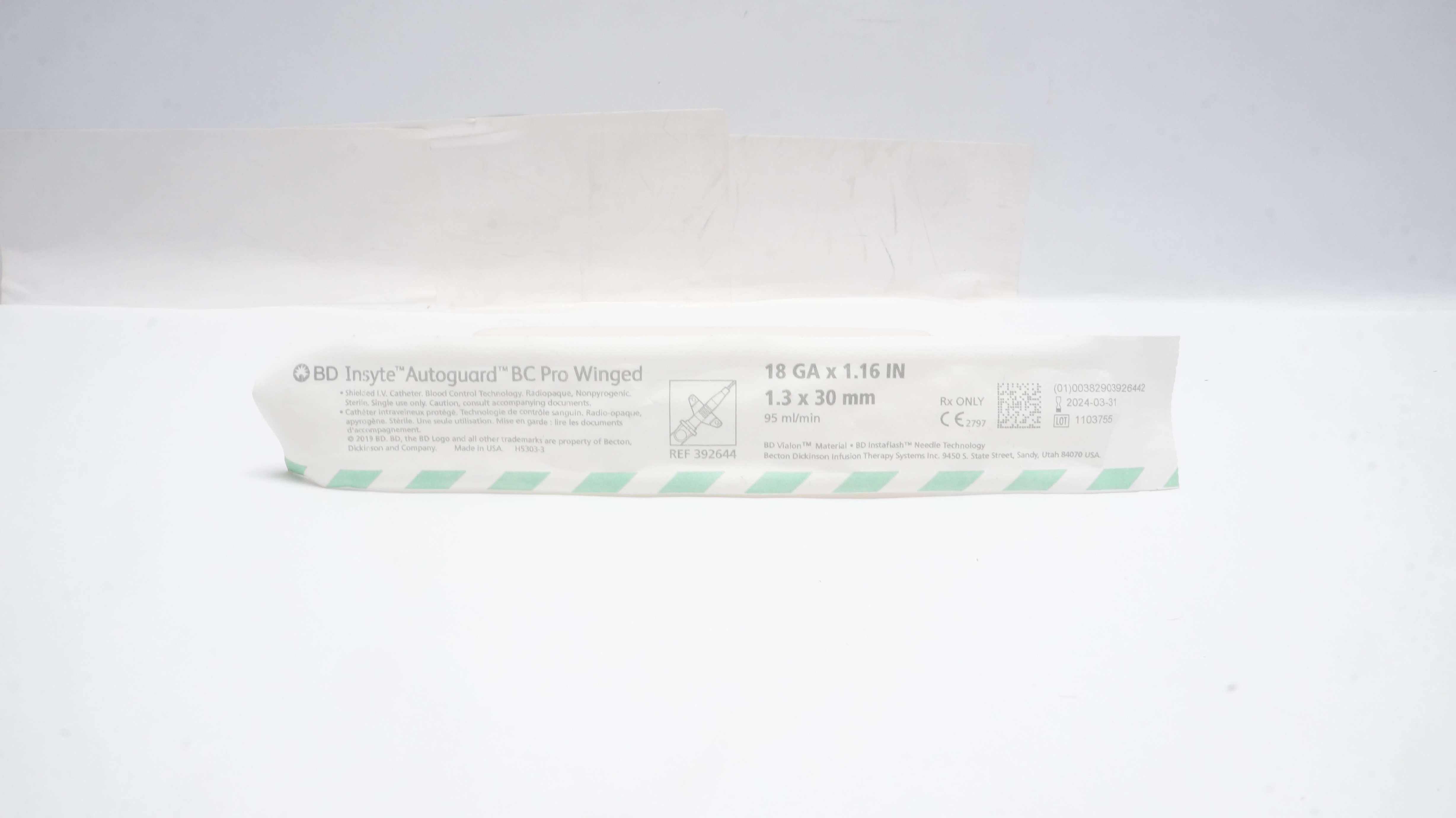 BD 392644 Insyte Autoguard Shielded I.V. Cath. 18GA x 1.16inch 95ml/min (x)