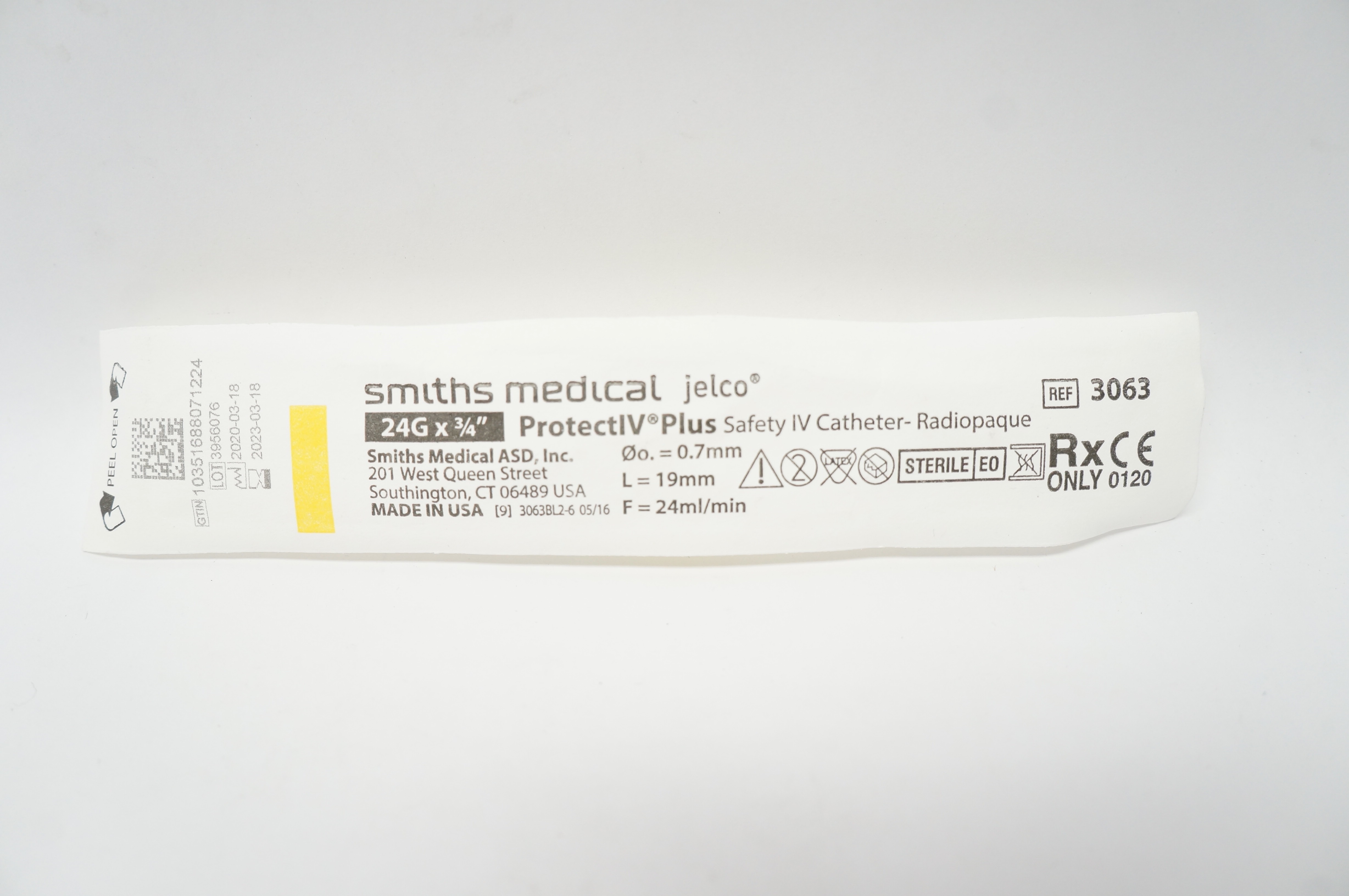 Smiths Medical 3063 Protect IV Plus Safety Cath. 24G x 3/4inch