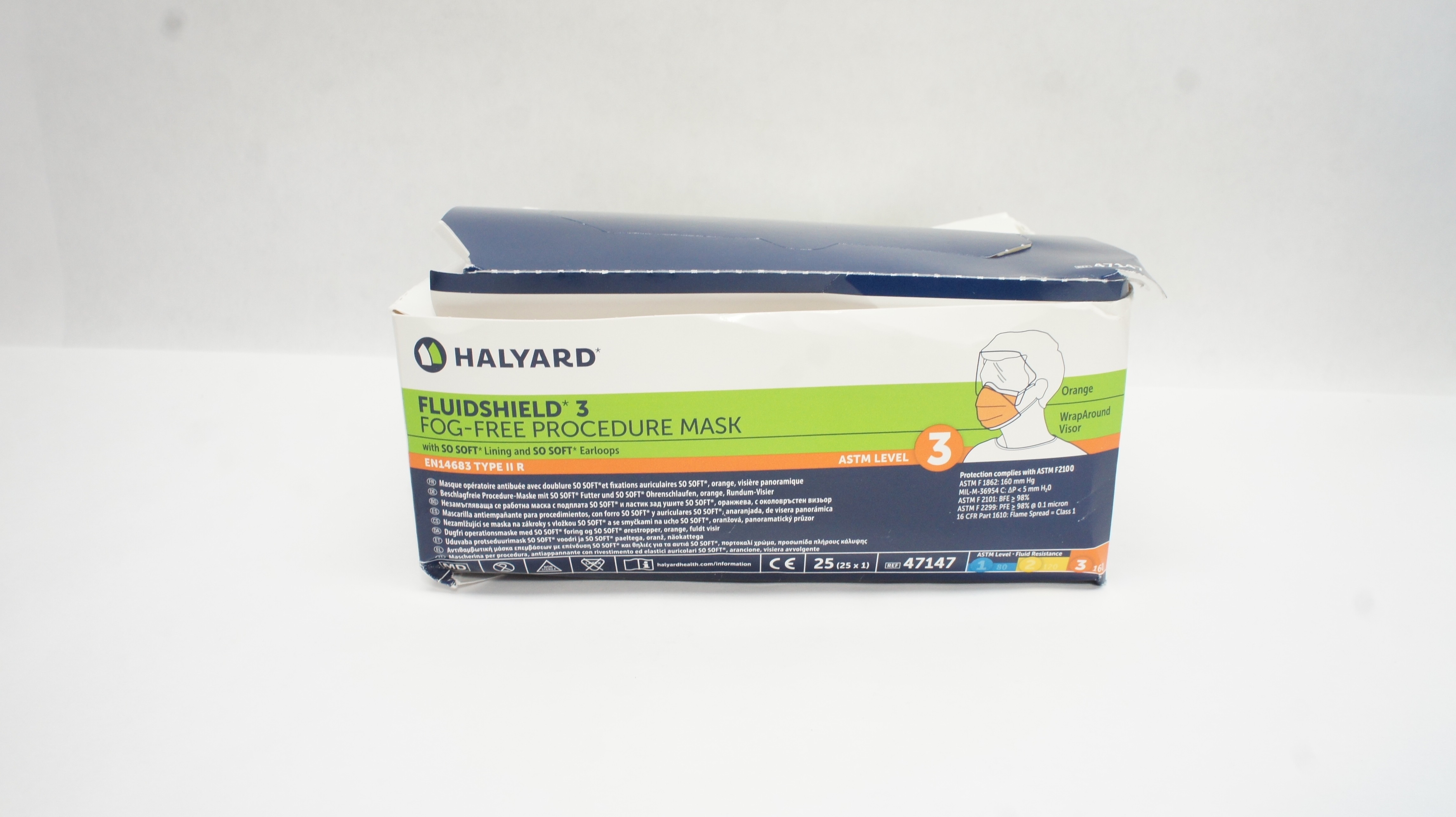 48207 Mask Halyard 47147 FLUIDSHIELD Level 3 Fog-Free Procedure Mask - Box of 25
