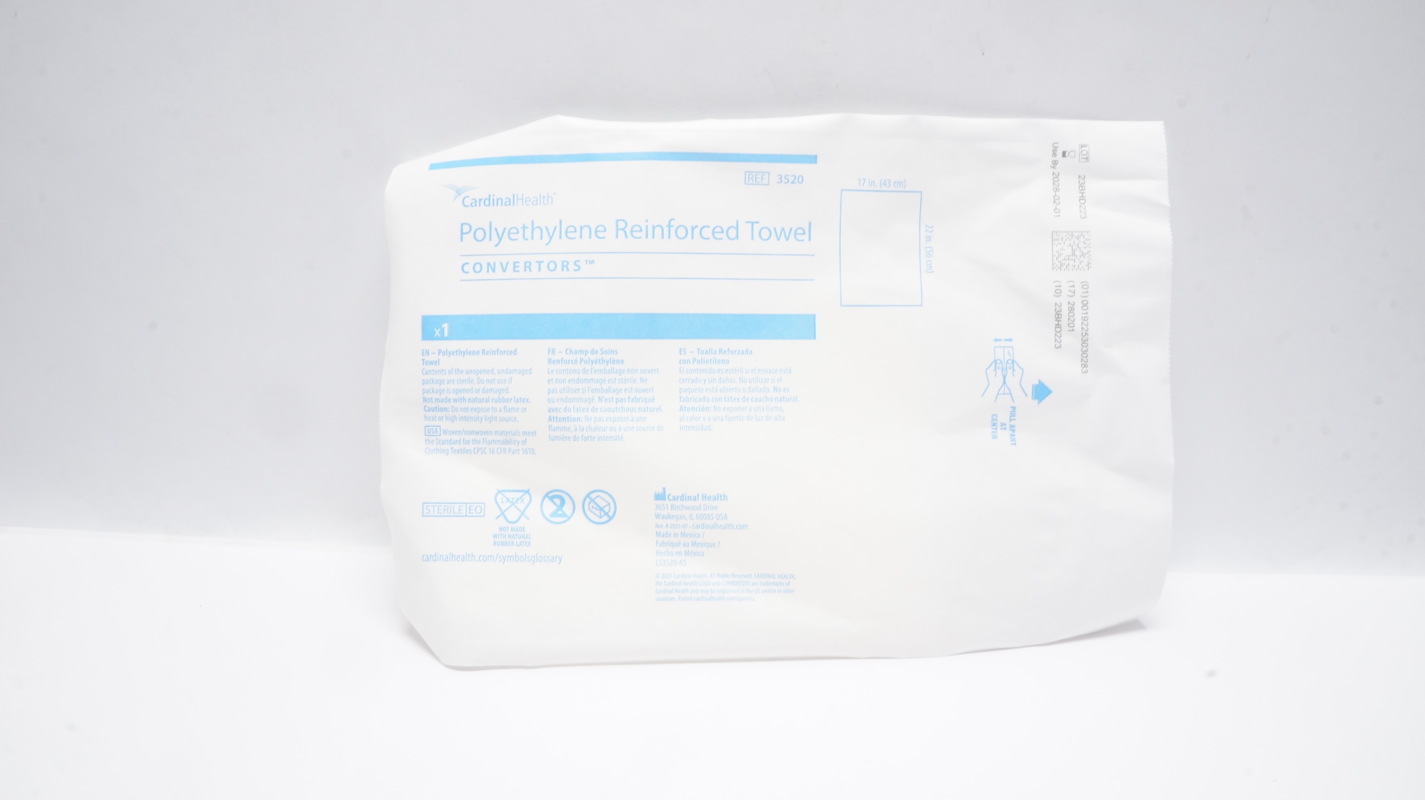 Cardinal Health 3520 Convertors Polyethylene Reinforced Towel 17inch x 22inch