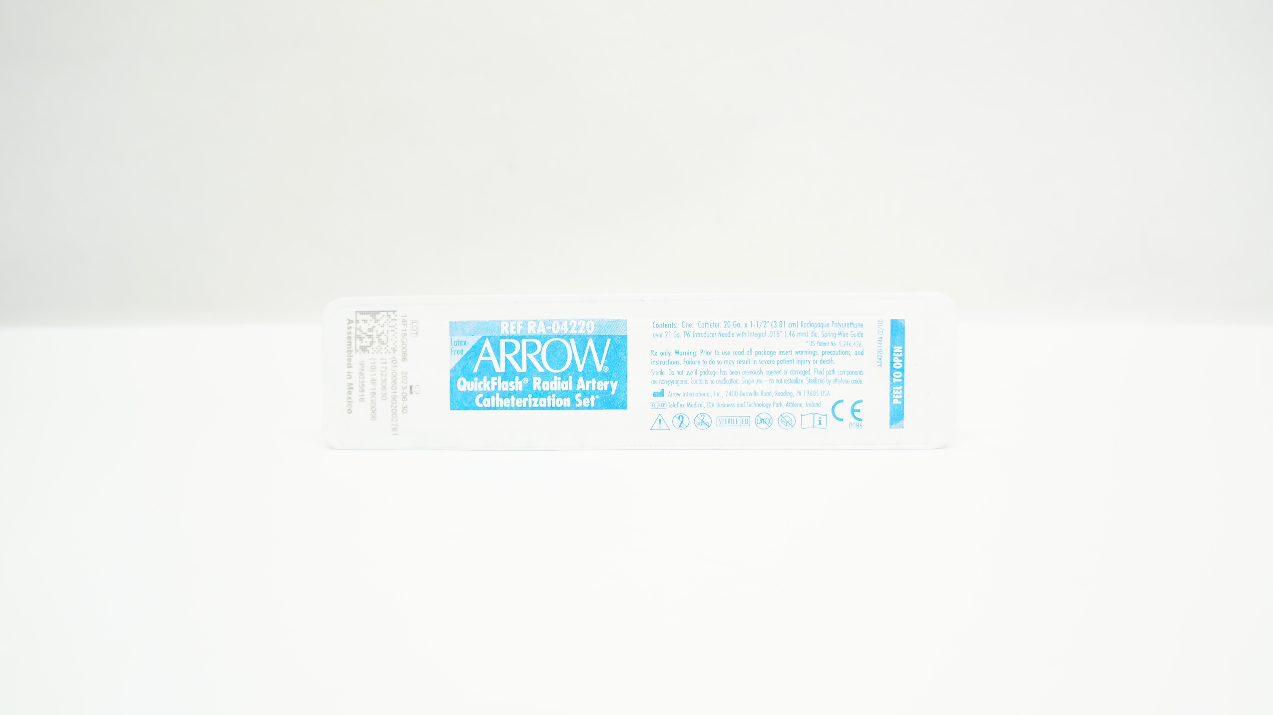 Arrow RA-04220  QuickFlash Radial Artery Catheterization Set 20Ga x 1-1/2inch(x)