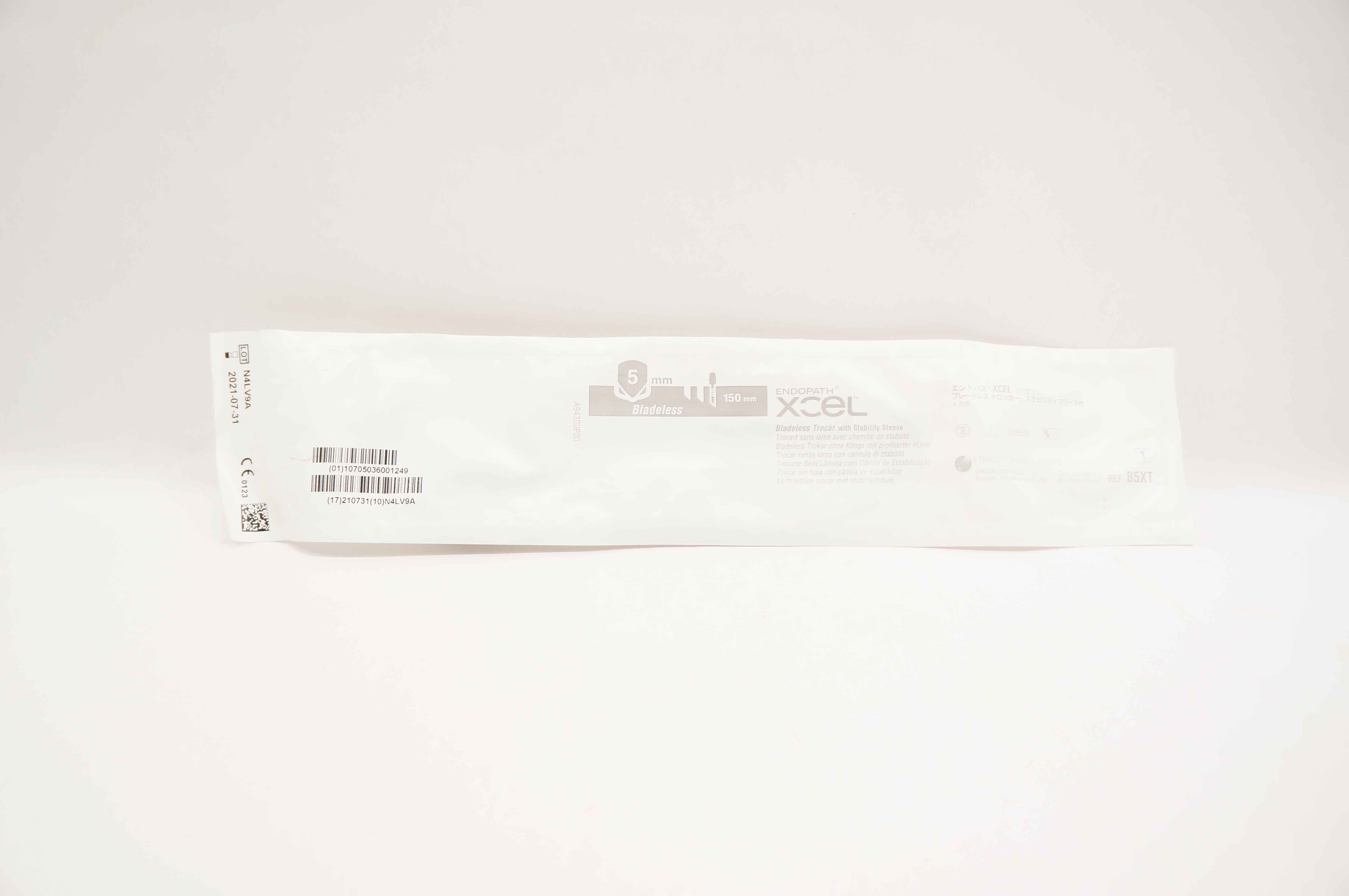 Ethicon B5XT Endopath XCEL Bladeless Trocar with Stability Sleeve 5 x