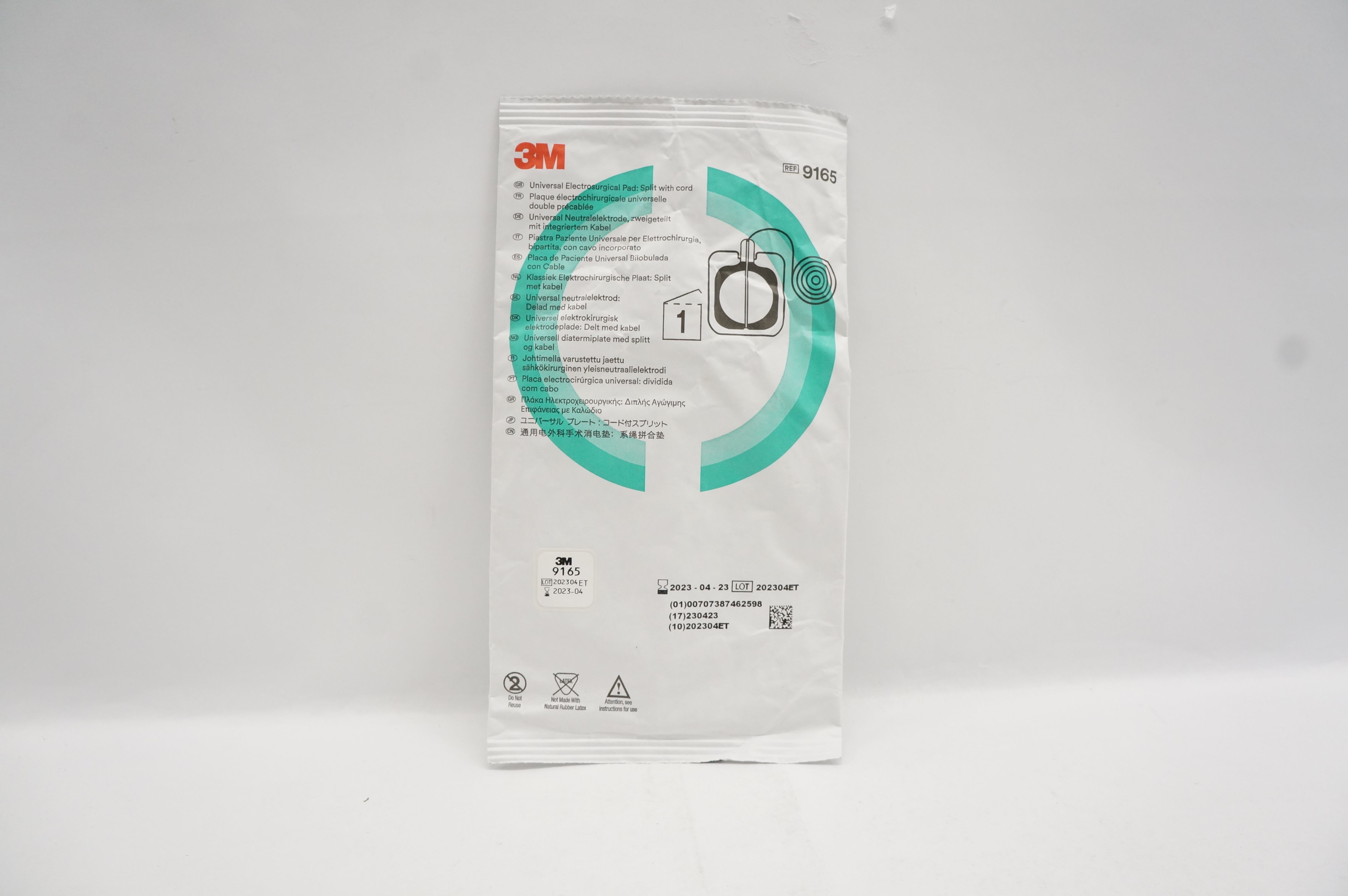 3M 9165 Universal Electrosurgical Pad Split with Cord