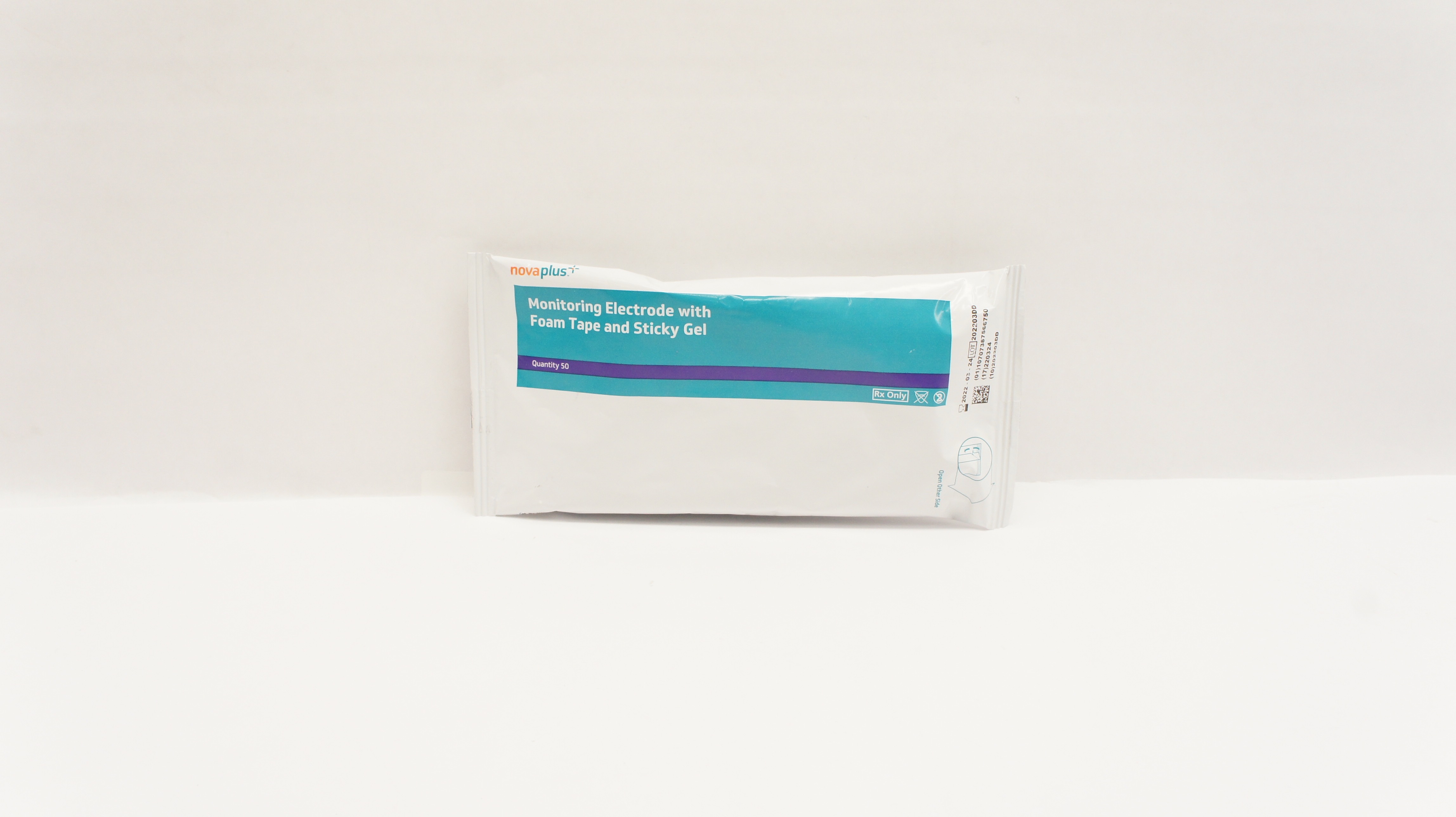 3M V2560 Novaplus Monitoring Electrode w/Foam Tape & Sticky Gel (x) - Pack of 50