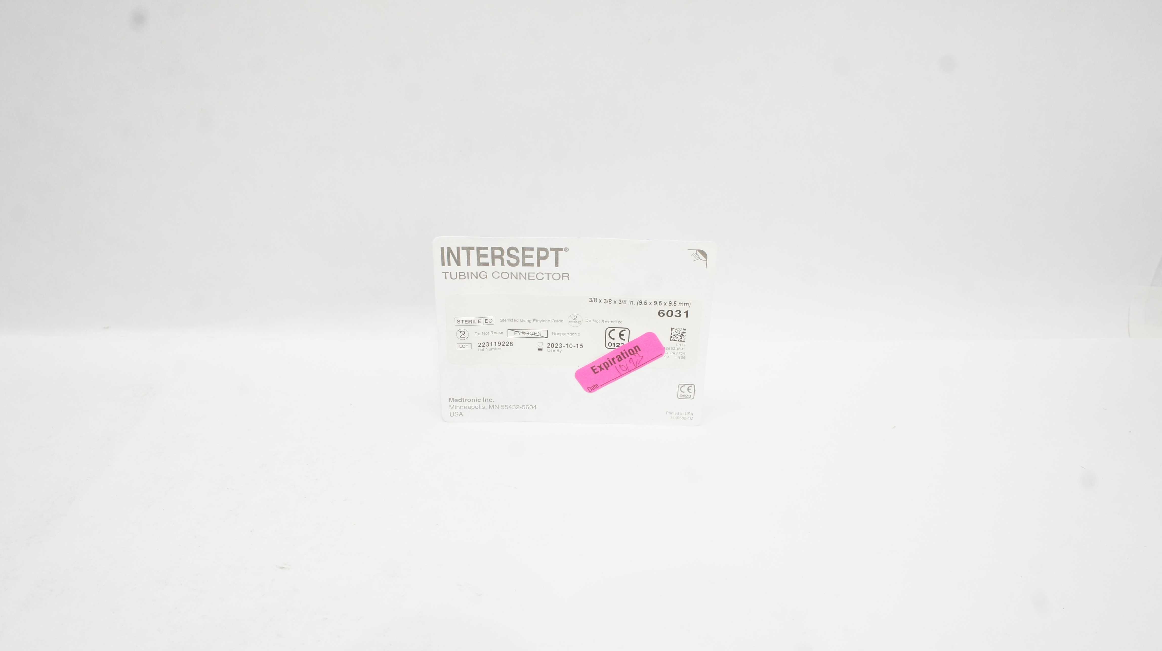 Medtronic 6031 Intersept Tubing Connector 3/8 x 3/8 x 3/8inch (x)