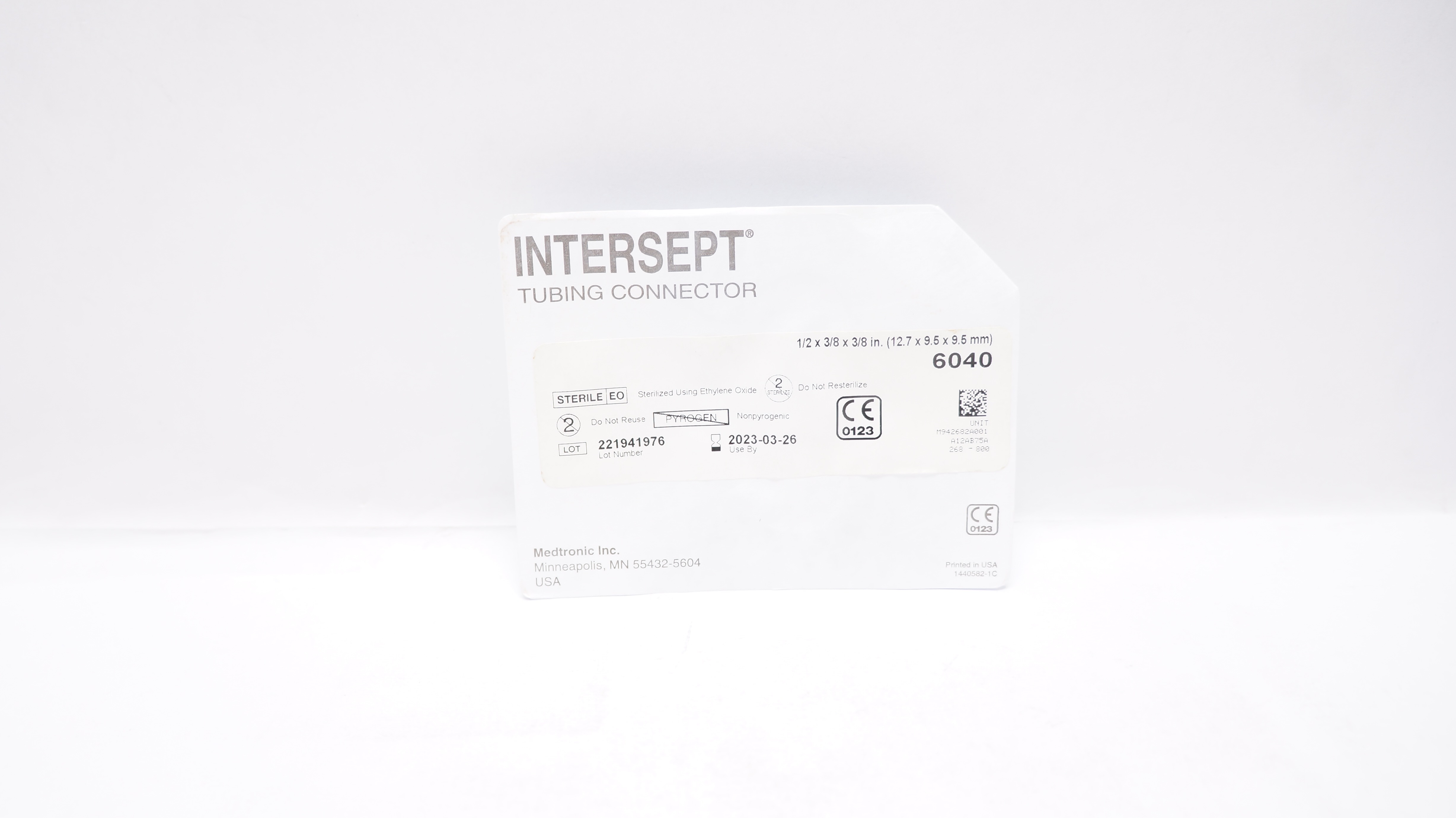 Medtronic 6040 Intersept Tubing Connector 1/2 x 3/8 x 3/8inch (x)