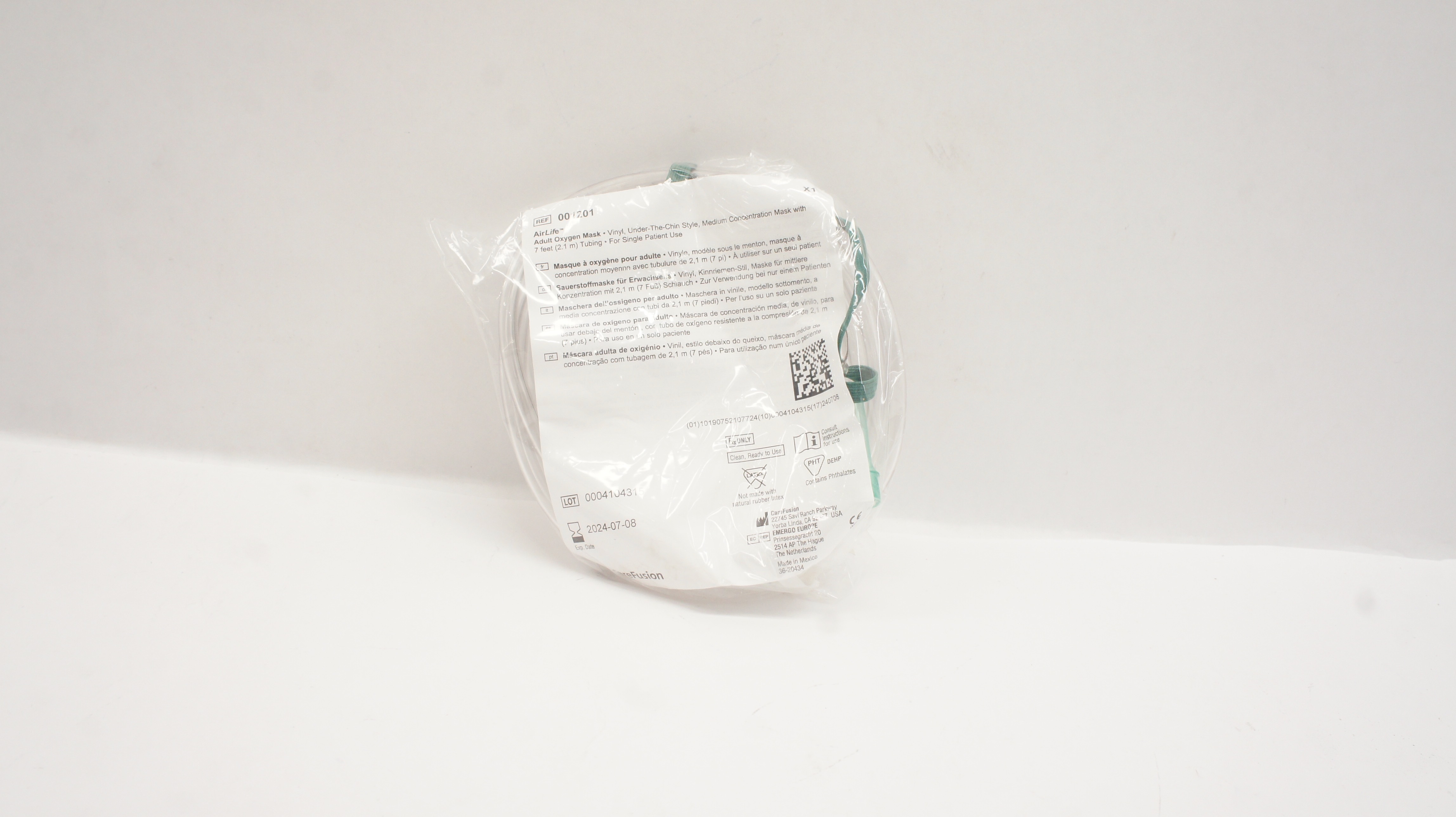 CareFusion 001201 AirLife Adult Oxygen Mask Vinyl, Medium Concentration