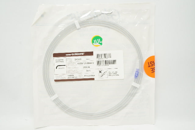 Terumo GA35263A Radifocus GLIDEWIRE Cath. Exchange 0.035inch x 260cm x 3cm (x)