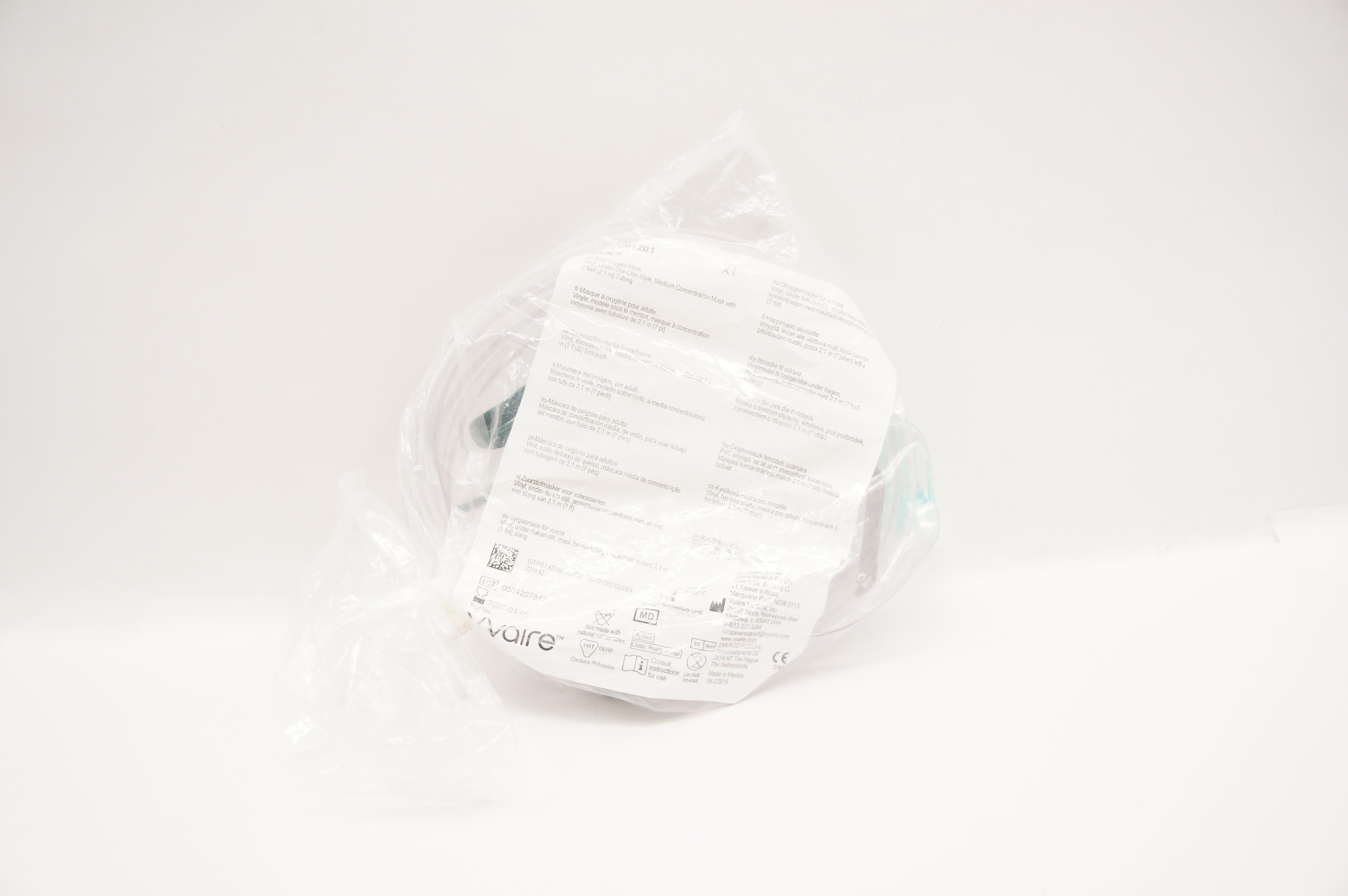 Vyaire 001201 AirLife Adult Oxygen Mask Vinyl Medium Concentration w/7ft.Tubing