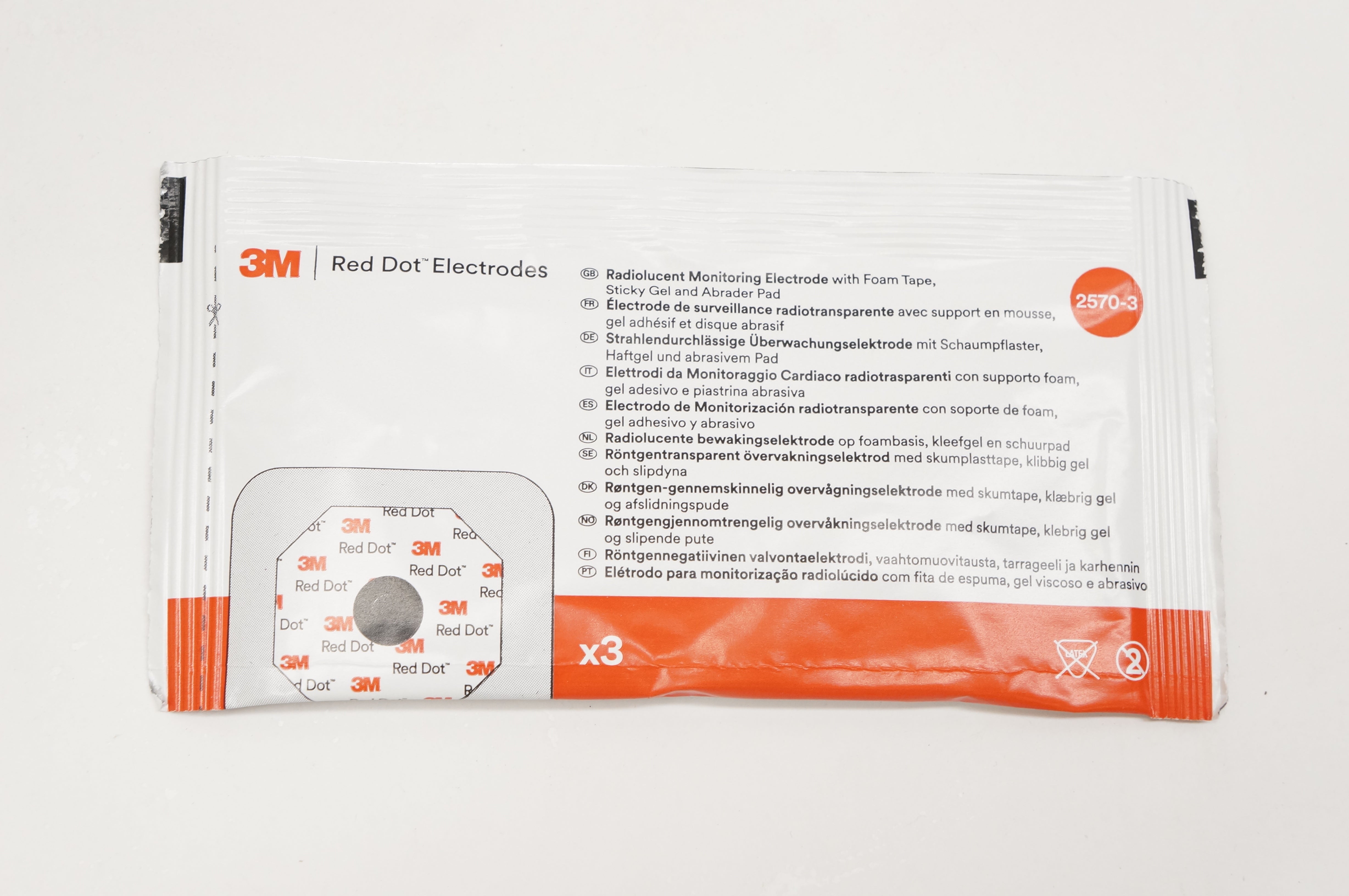 3M 2570-3 Red Dot Radiolucent Monitoring Electrode with Foam Tape - Pack of 3 (x)